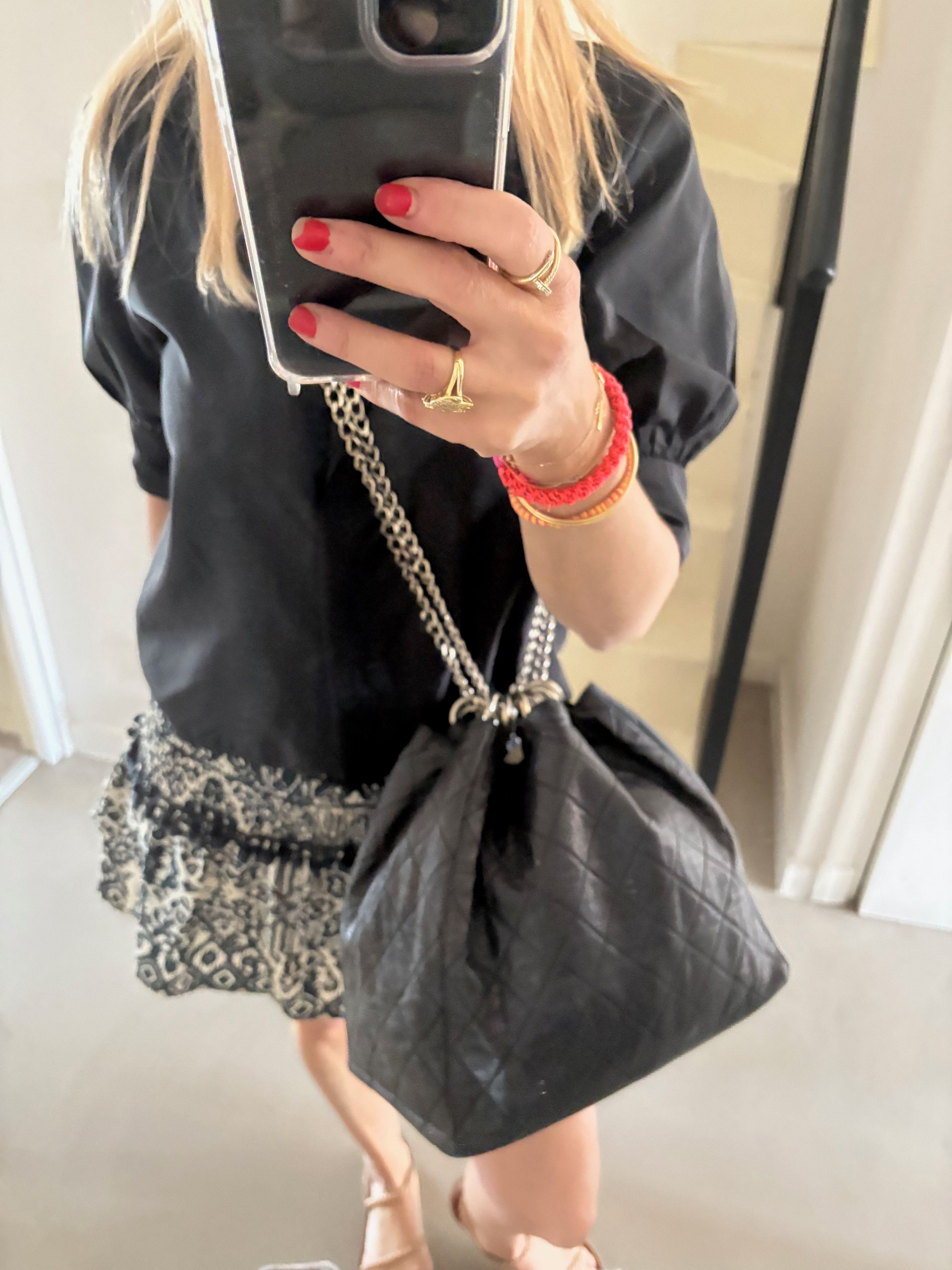 Chanel Sac Seau Matelassé Size ONE SIZE - 15 Thumbnail