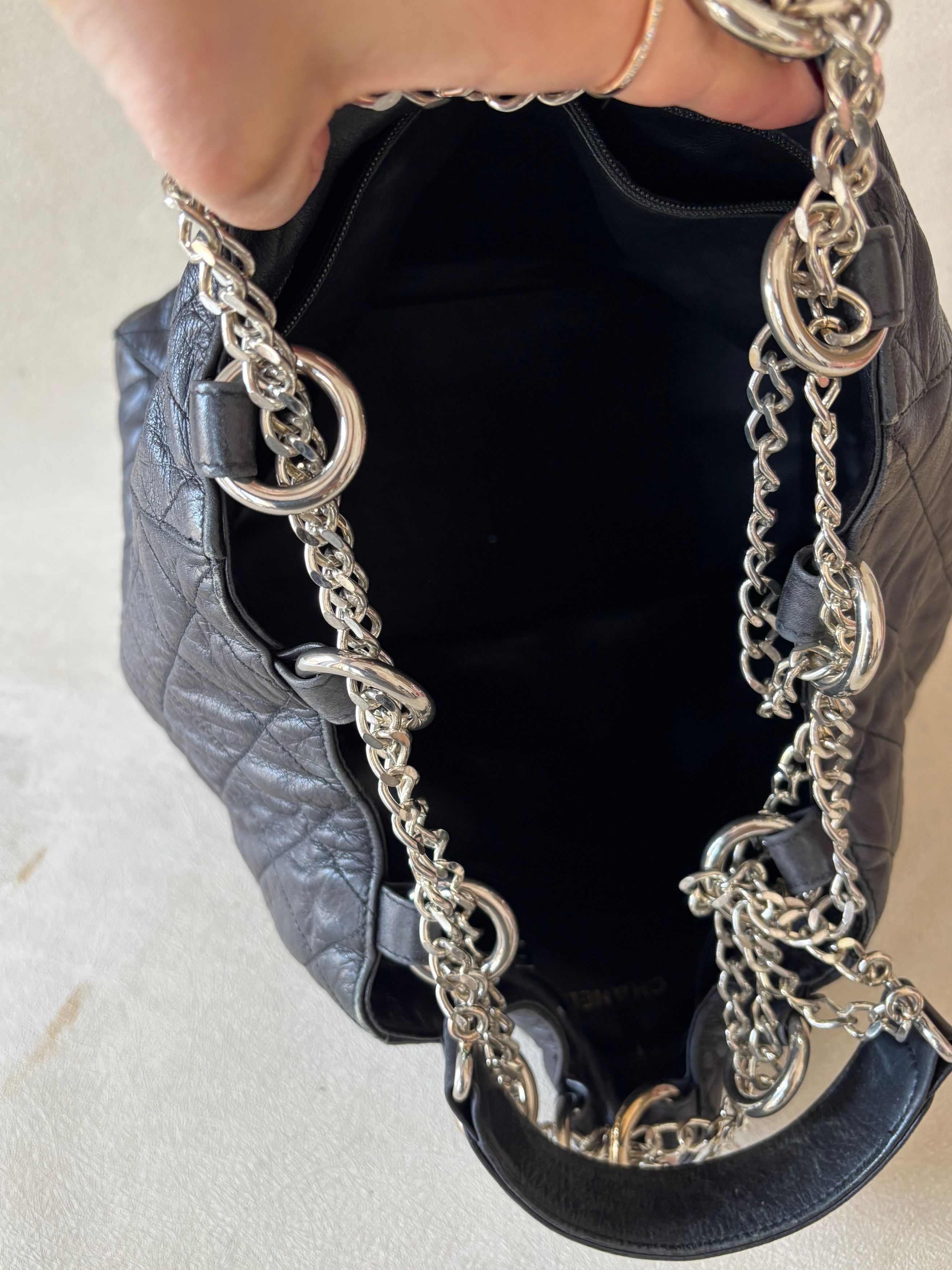 Chanel Sac Seau Matelassé Size ONE SIZE - 6 Thumbnail
