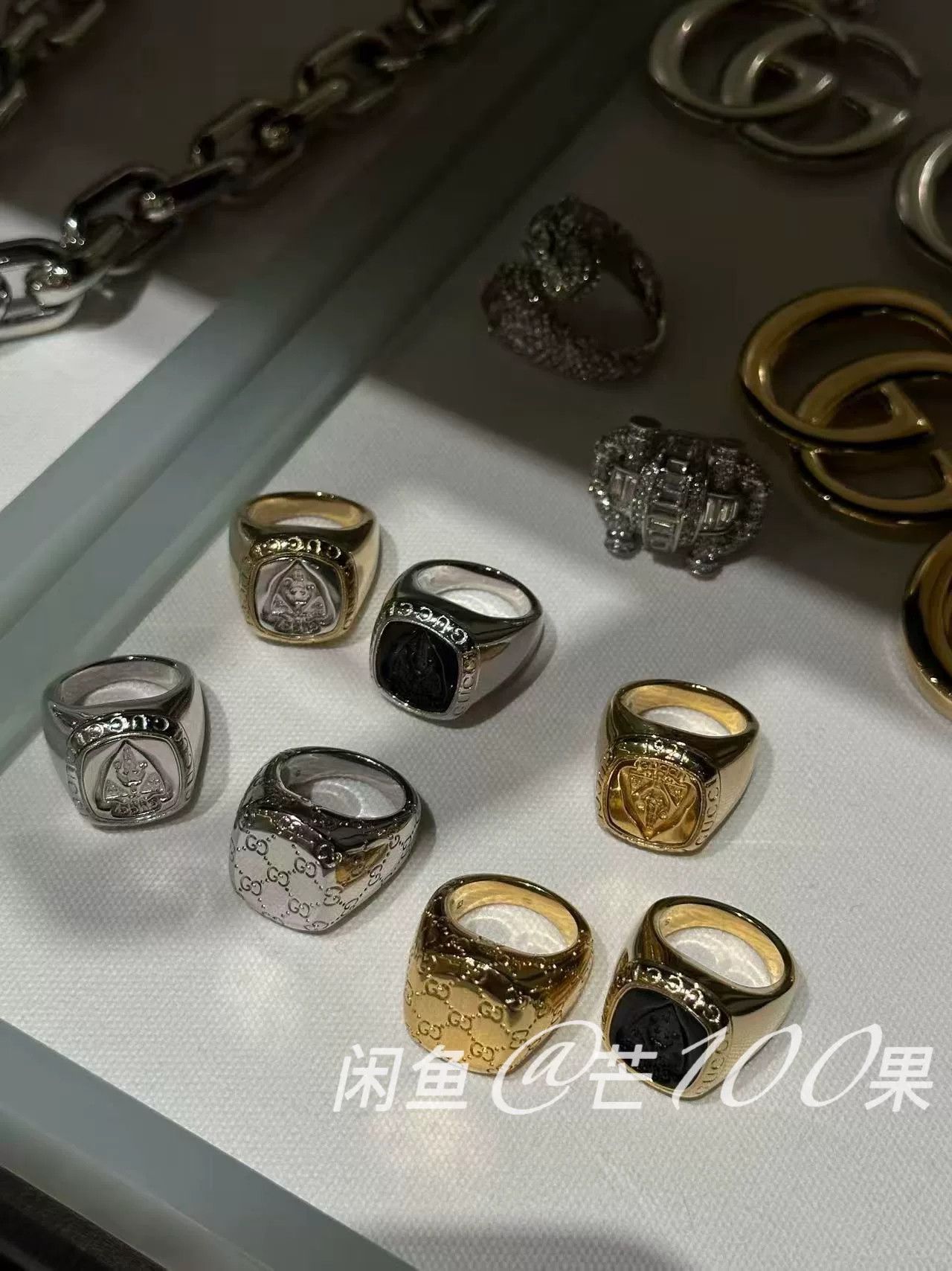 Gucci Gucci Demna Vintage Family Badge Ring Size ONE SIZE - 5 Thumbnail