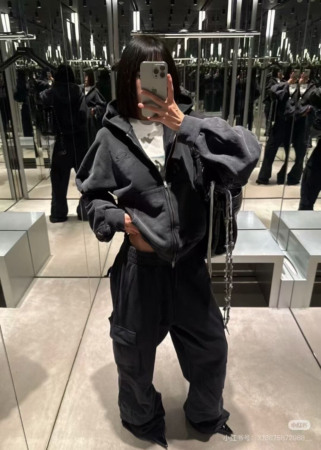 Balenciaga Balenciaga 26 Strap Zip Hoodie Size US M / EU 48-50 / 2 - 7 Thumbnail