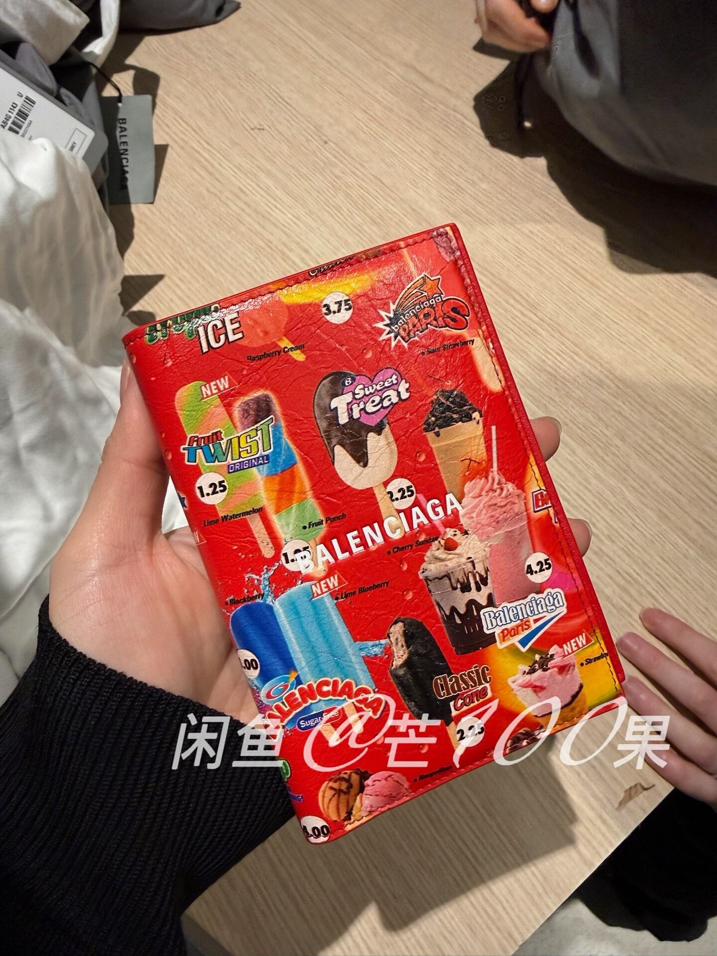 Balenciaga Balenciaga Ice Cream Print Passport Wallet Size ONE SIZE - 3 Thumbnail