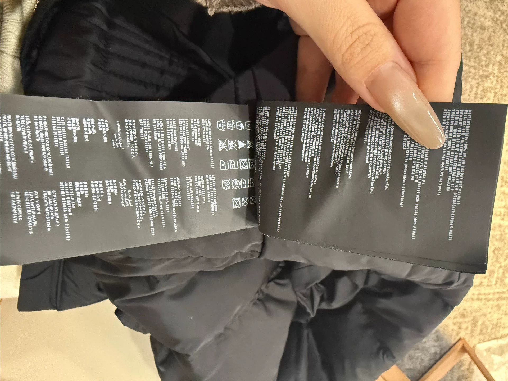 Prada Prada Size 40 Black Hooded Down Jacket Size US XXS / EU 40 - 8 Thumbnail