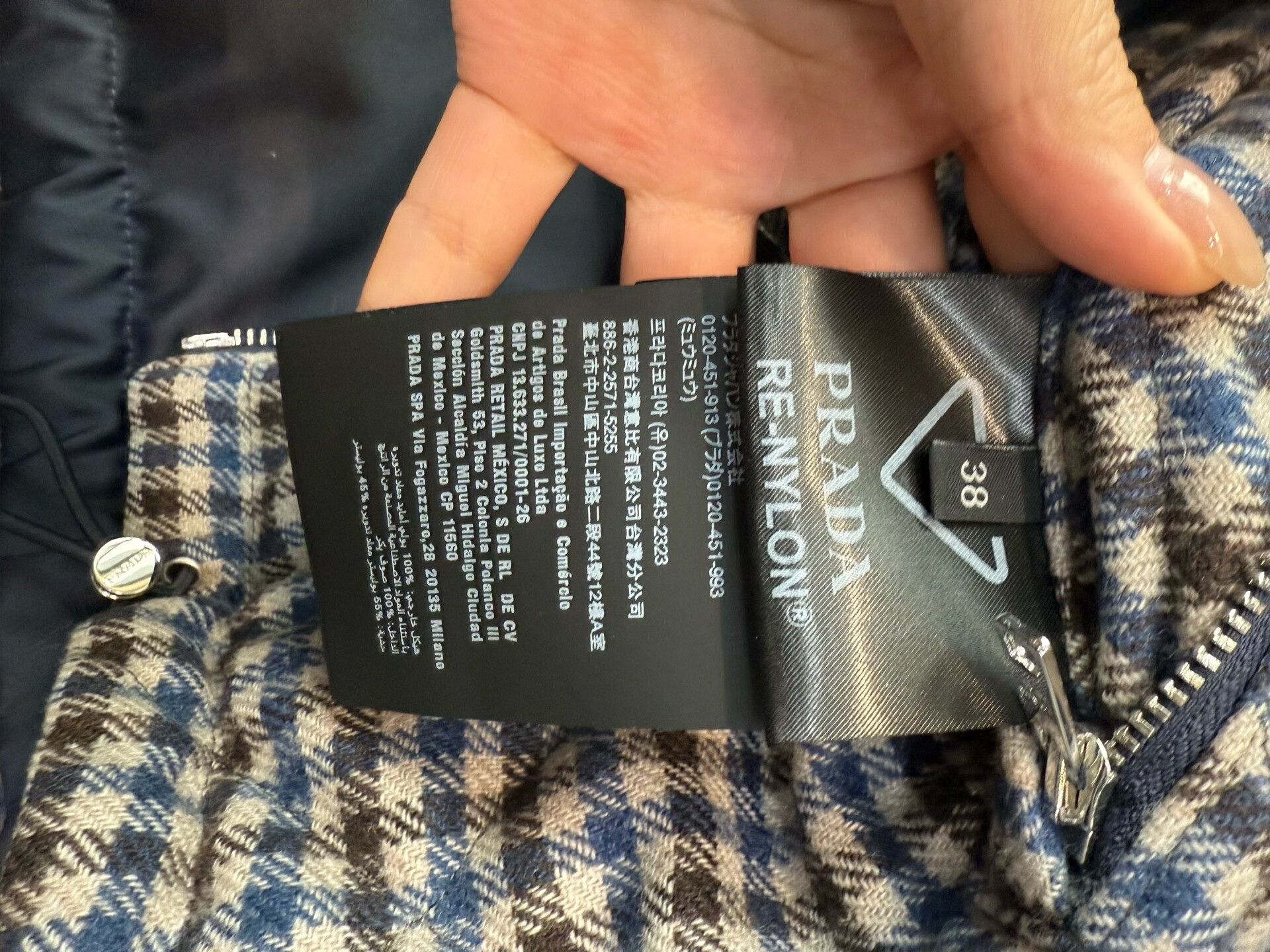 Prada Prada Regenerated Nylon Jacket Size S / US 4 / IT 40 - 3 Thumbnail