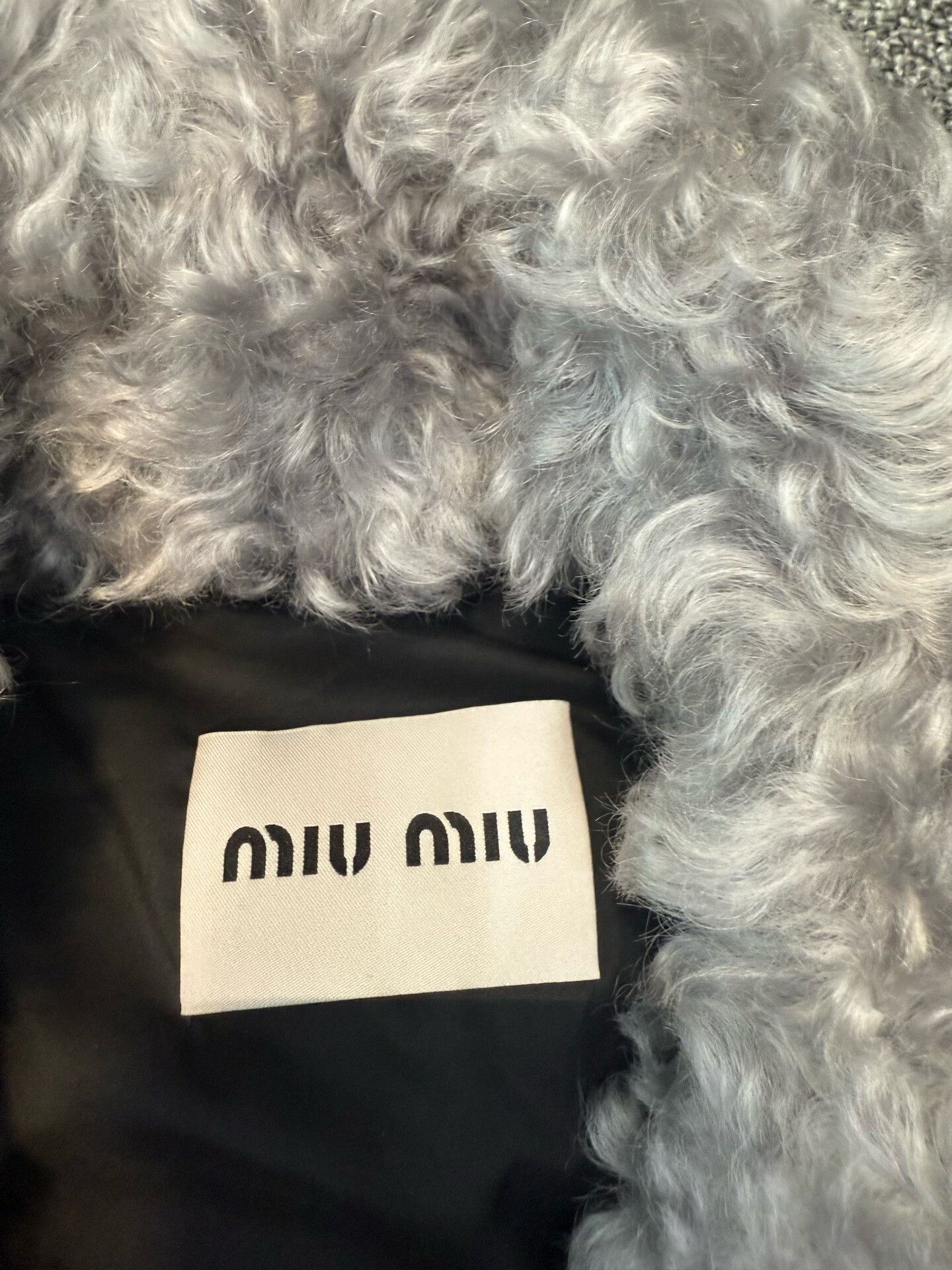 Miu Miu MiuMiu Navy Fur Collar Down Jacket Size M / US 6-8 / IT 42-44 - 4 Thumbnail