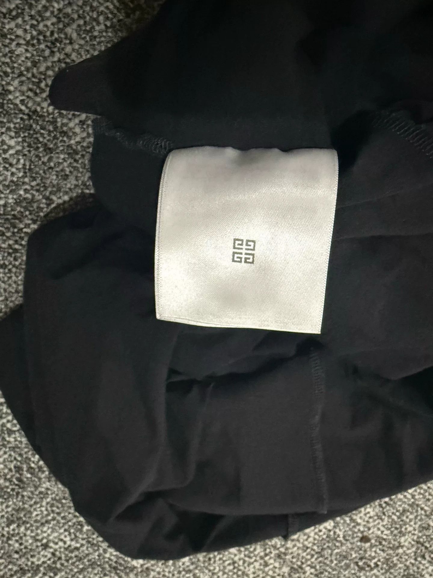 Givenchy Givenchy Distressed Short-Sleeve T-Shirt S Size US S / EU 44-46 / 1 - 5 Thumbnail