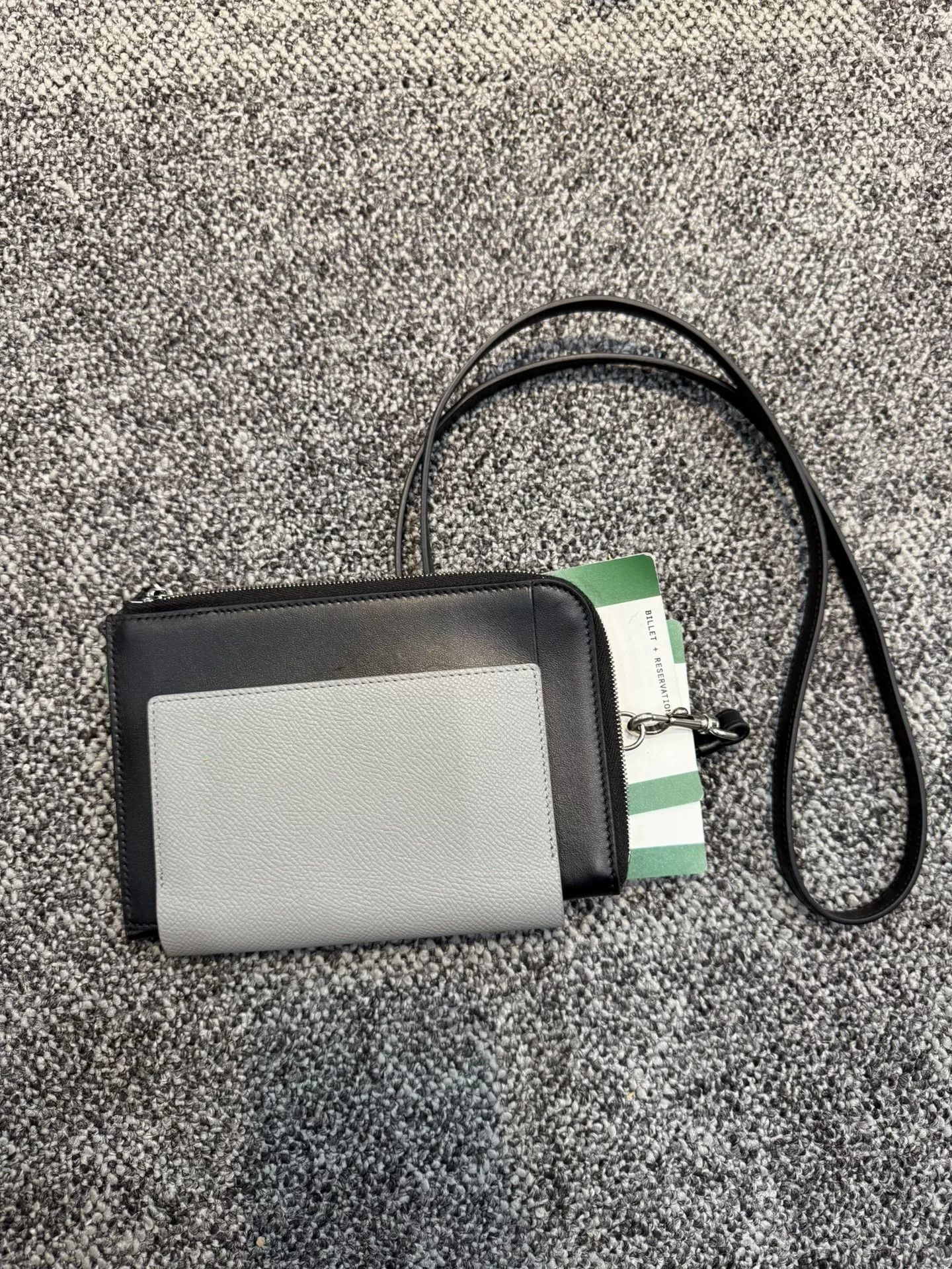 Balenciaga Balenciaga Passport Phone Bag Size ONE SIZE - 2 Thumbnail