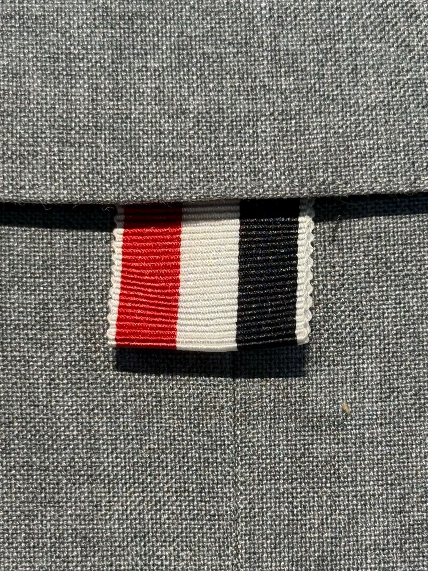 Thom Browne Thom Browne Size 40 Suit Jacket Size US XXS / EU 40 - 3 Thumbnail