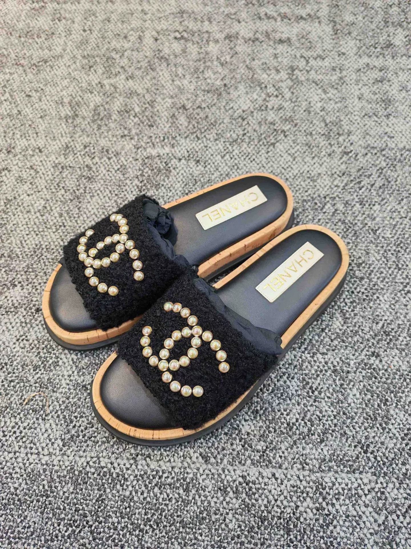 Chanel Chanel Black Pearl Logo Plush Shoes Size US 6 / IT 36 - 2 Thumbnail