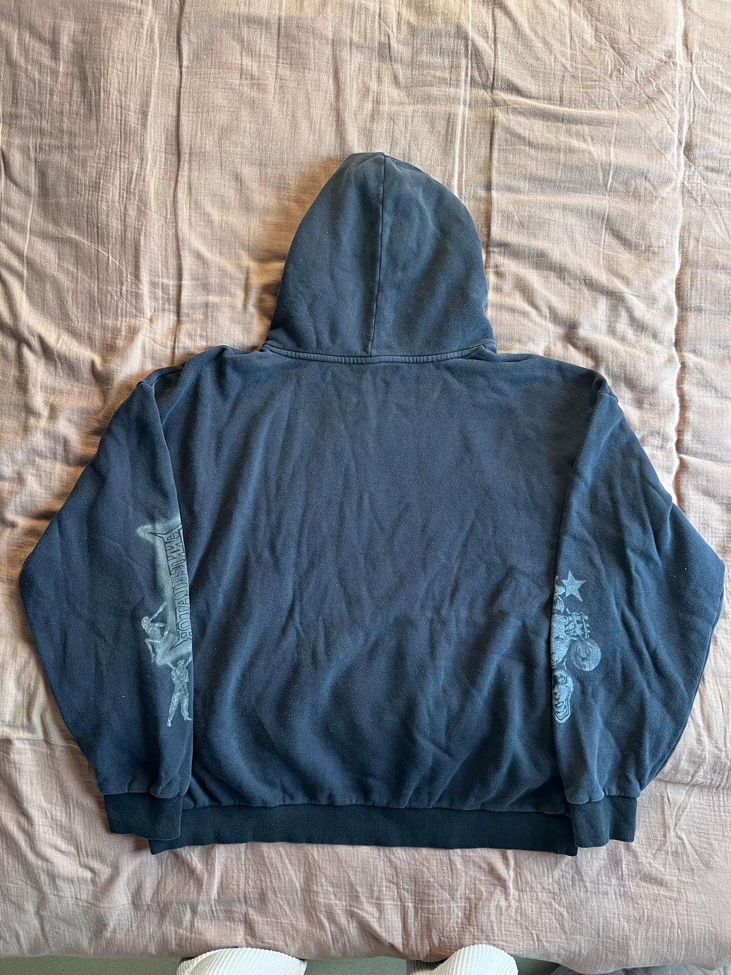 Travis Scott Travis Scott fw24 Skull Print Hoodie Size US XXL / EU 58 / 5 - 2 Thumbnail