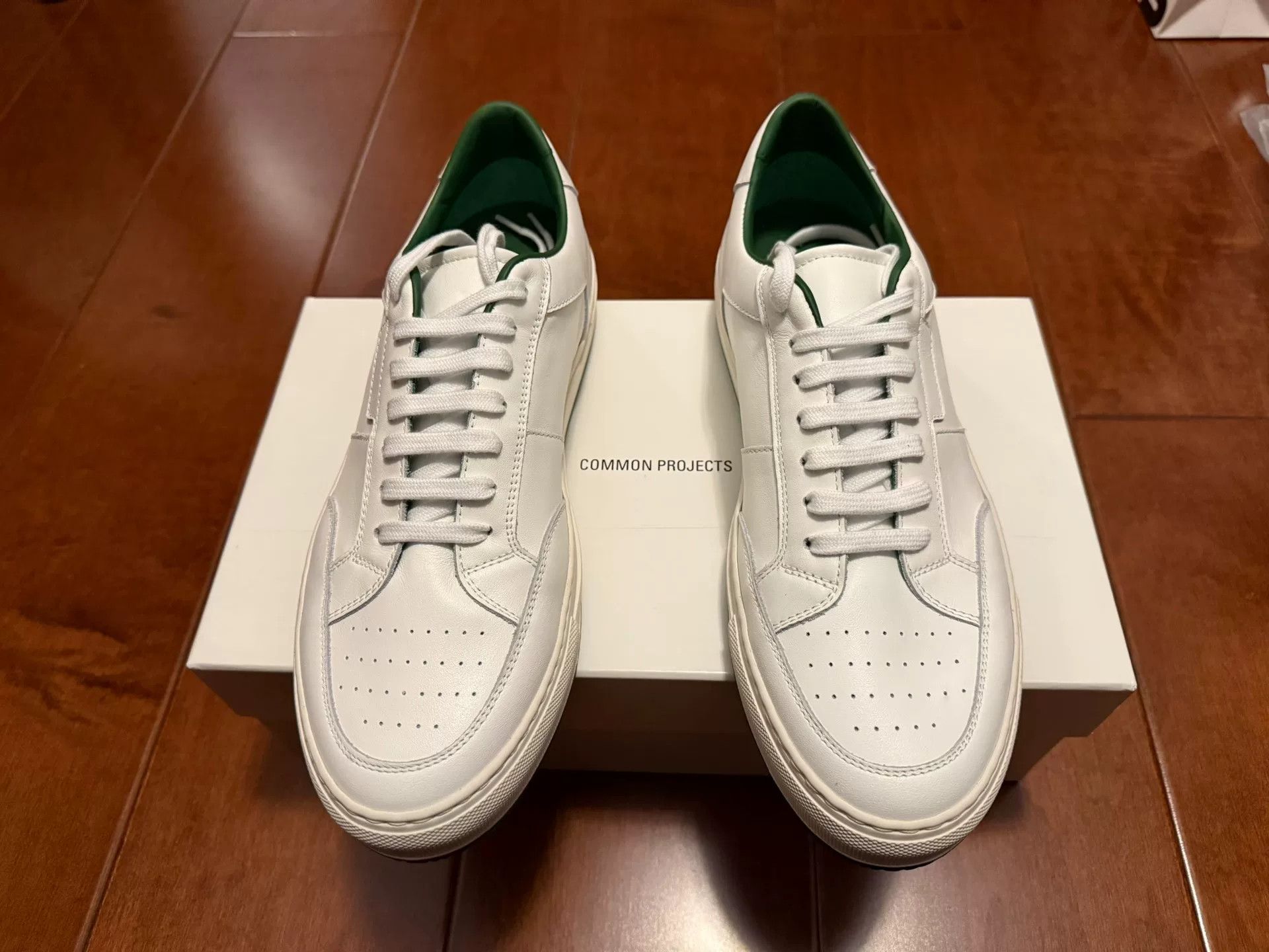 Common Projects Common Projects White Classic Italian Sneakers Size US 7 / EU 40 - 2 Thumbnail