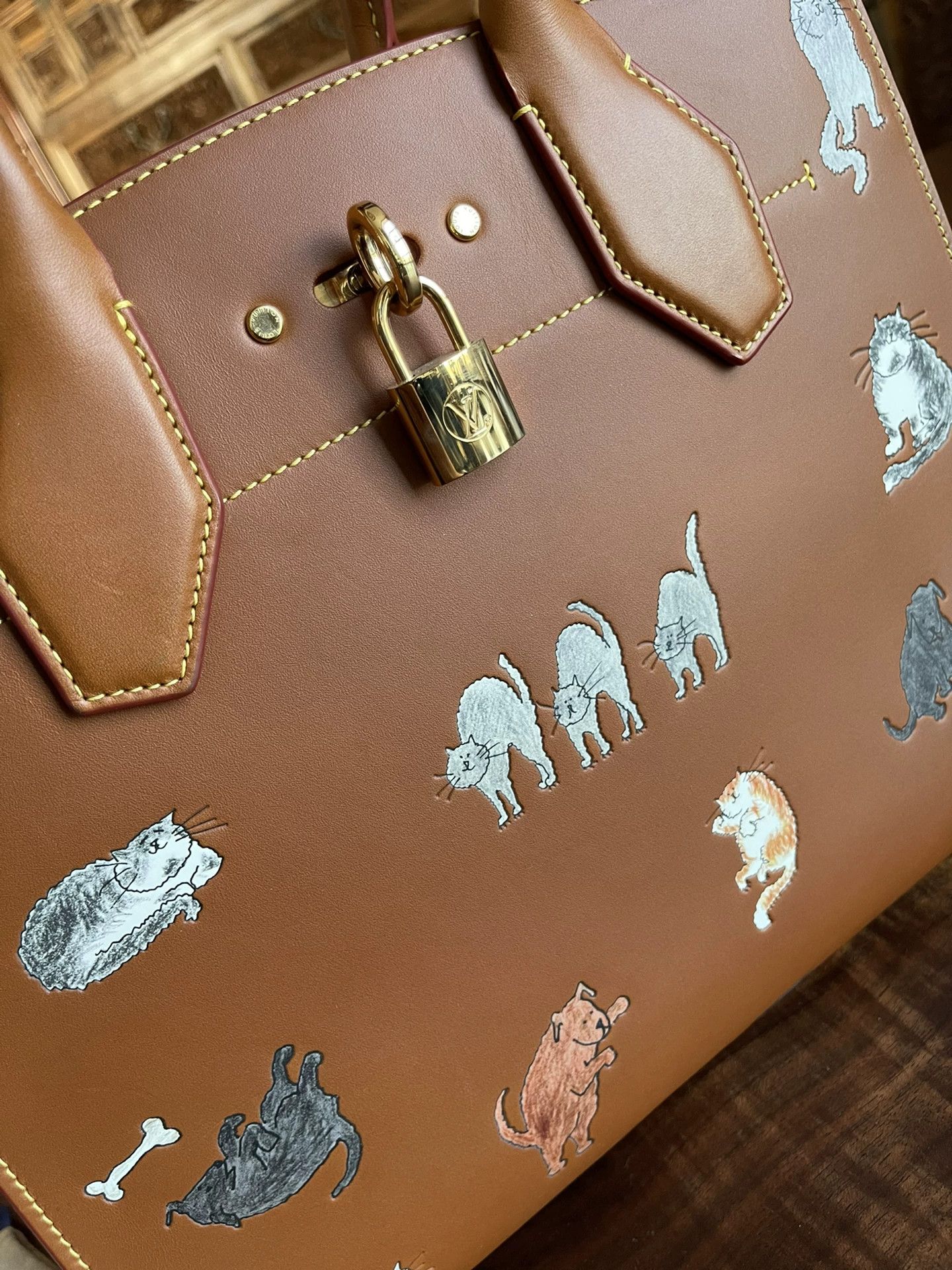 Louis Vuitton LV Cat Dog Limited Handbag Size ONE SIZE - 3 Thumbnail