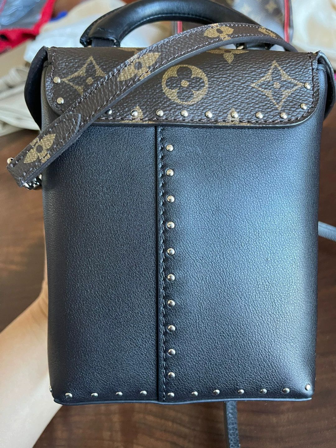Louis Vuitton LV Milk Box Limited Runway Soft Box Size ONE SIZE - 2 Thumbnail