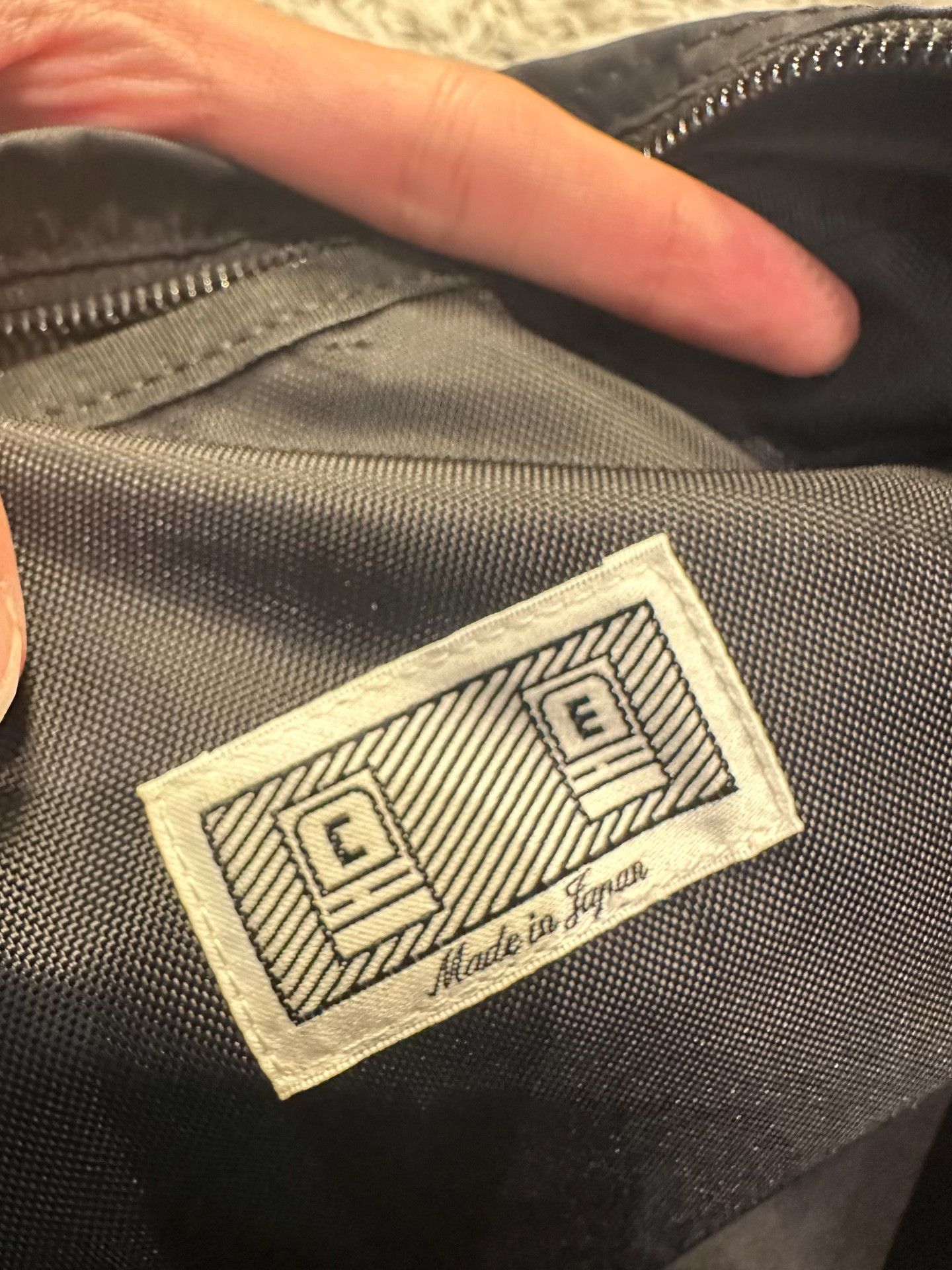 Cav Empt C.E/CAVEMPT Black Shoulder Crossbody Bag Size ONE SIZE - 4 Thumbnail