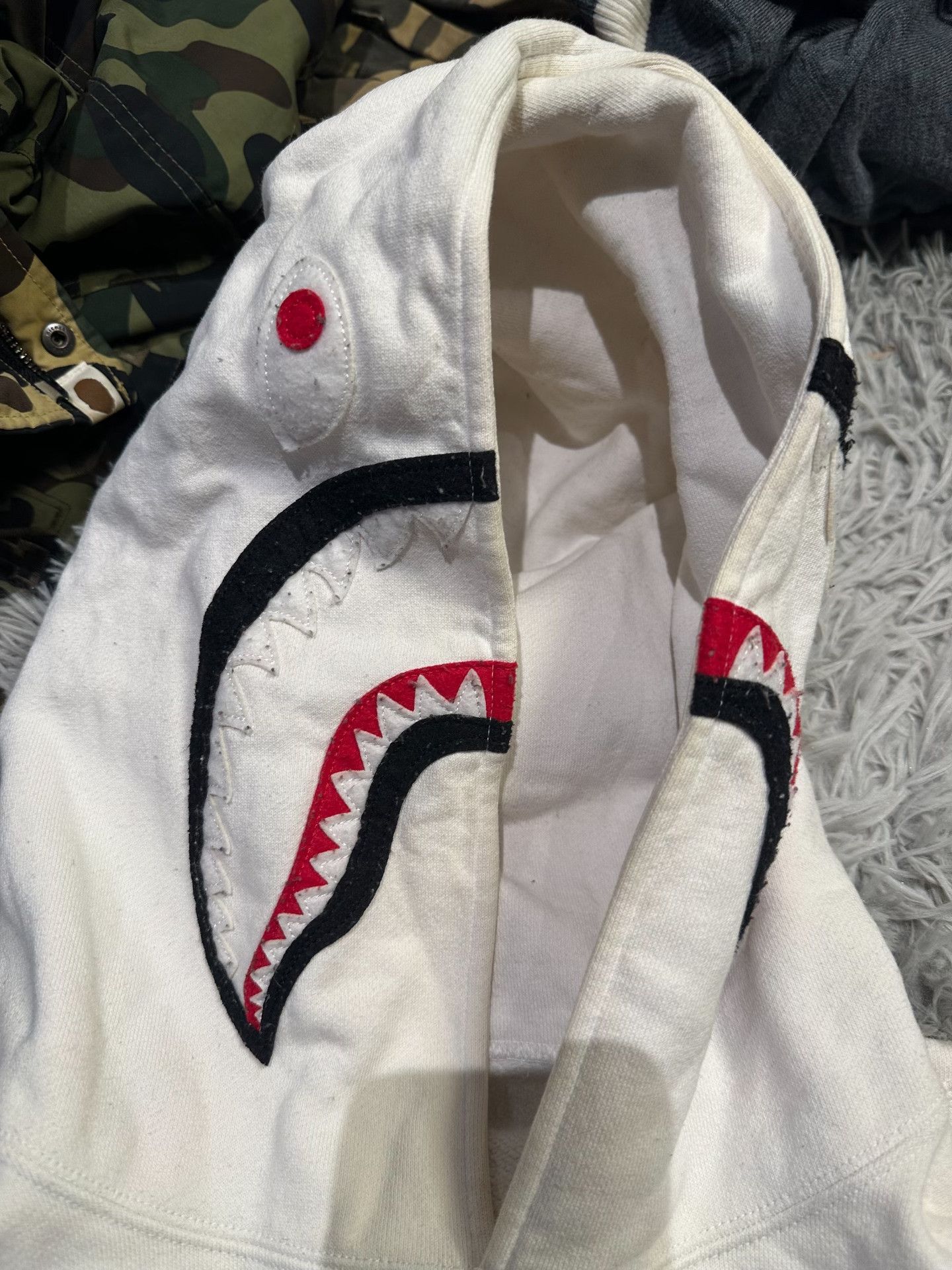 Bape Bape White Shark Hoodie Size US L / EU 52-54 / 3 - 4 Thumbnail