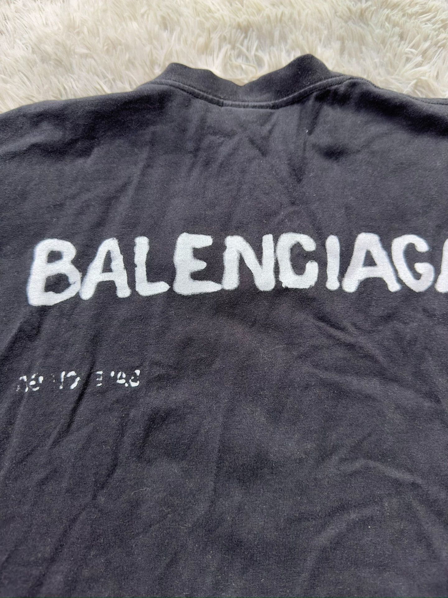 Balenciaga Balenciaga 23SS Graffiti Logo Distressed T-Shirt Size US XS / EU 42 / 0 - 6 Thumbnail