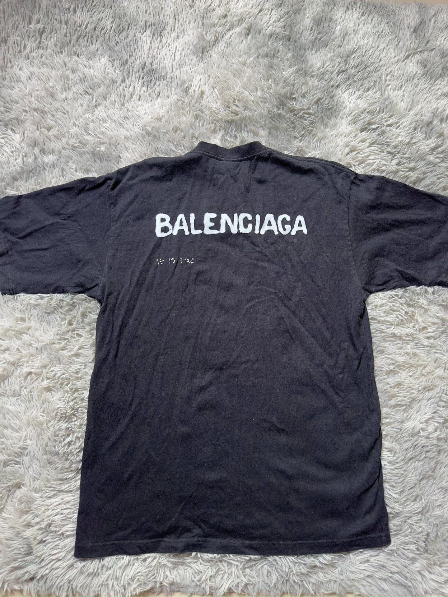 Balenciaga Balenciaga 23SS Graffiti Logo Distressed T-Shirt Size US XS / EU 42 / 0 - 2 Thumbnail