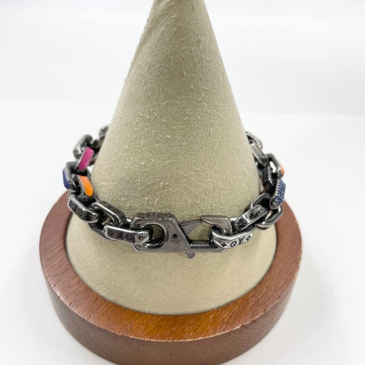 Louis Vuitton LV Full Diamond Bamboo Bracelet Size ONE SIZE - 7 Thumbnail