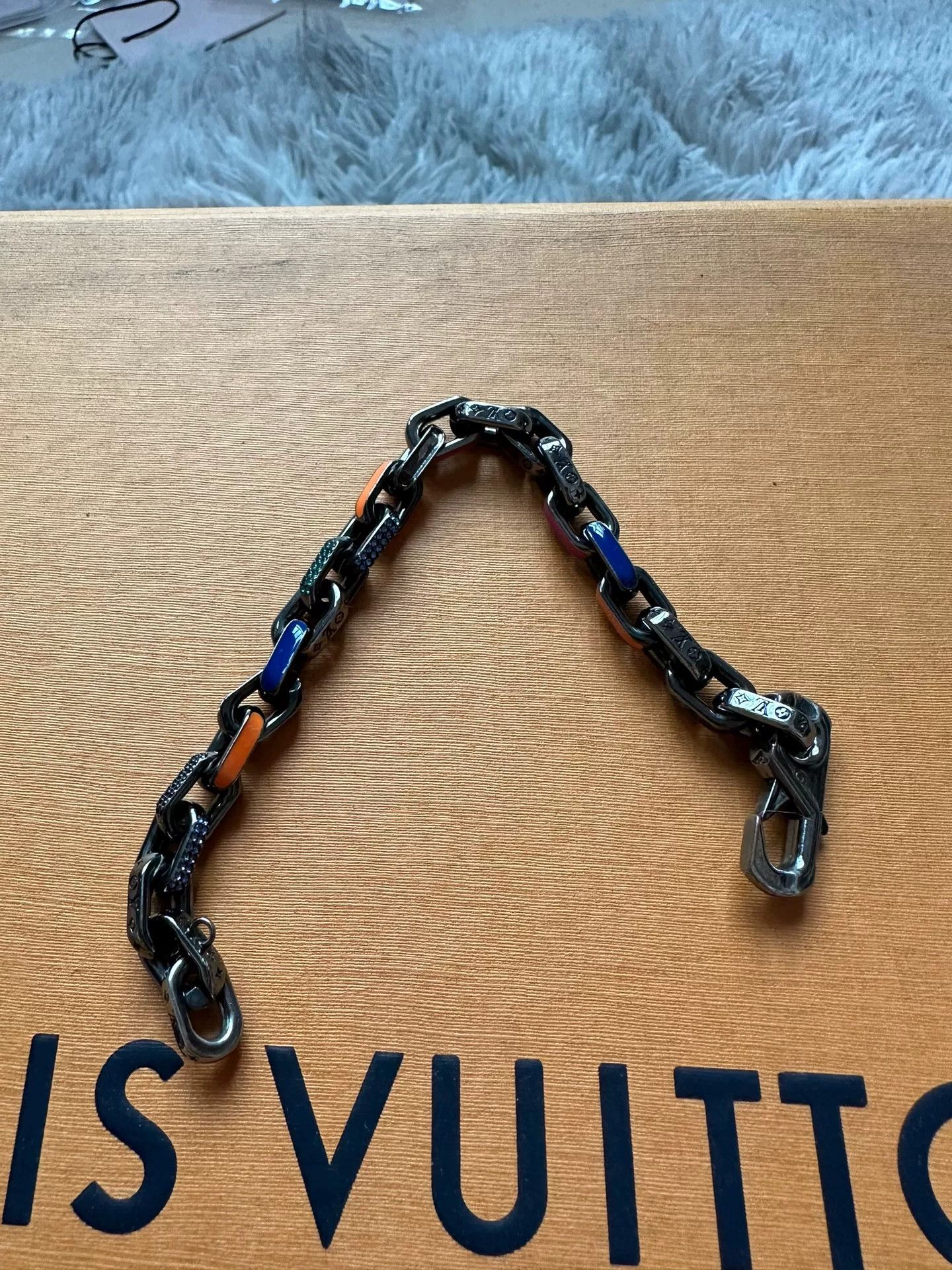 Louis Vuitton LV Full Diamond Bamboo Bracelet Size ONE SIZE - 2 Thumbnail