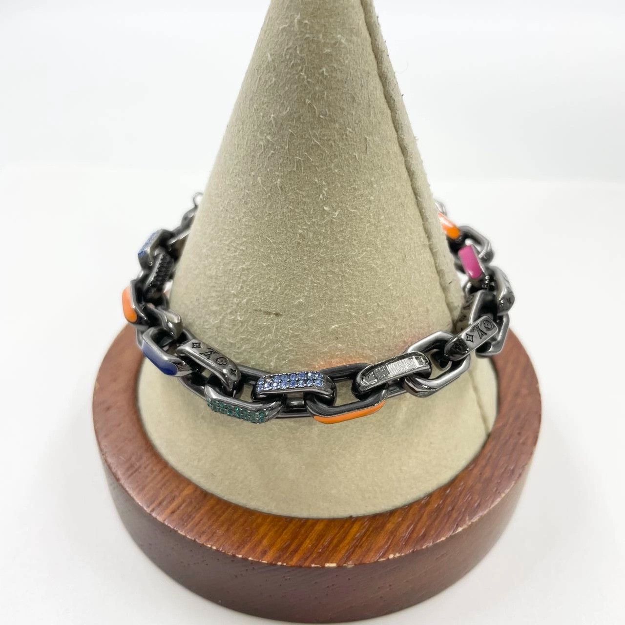 Louis Vuitton LV Full Diamond Bamboo Bracelet Size ONE SIZE - 6 Thumbnail