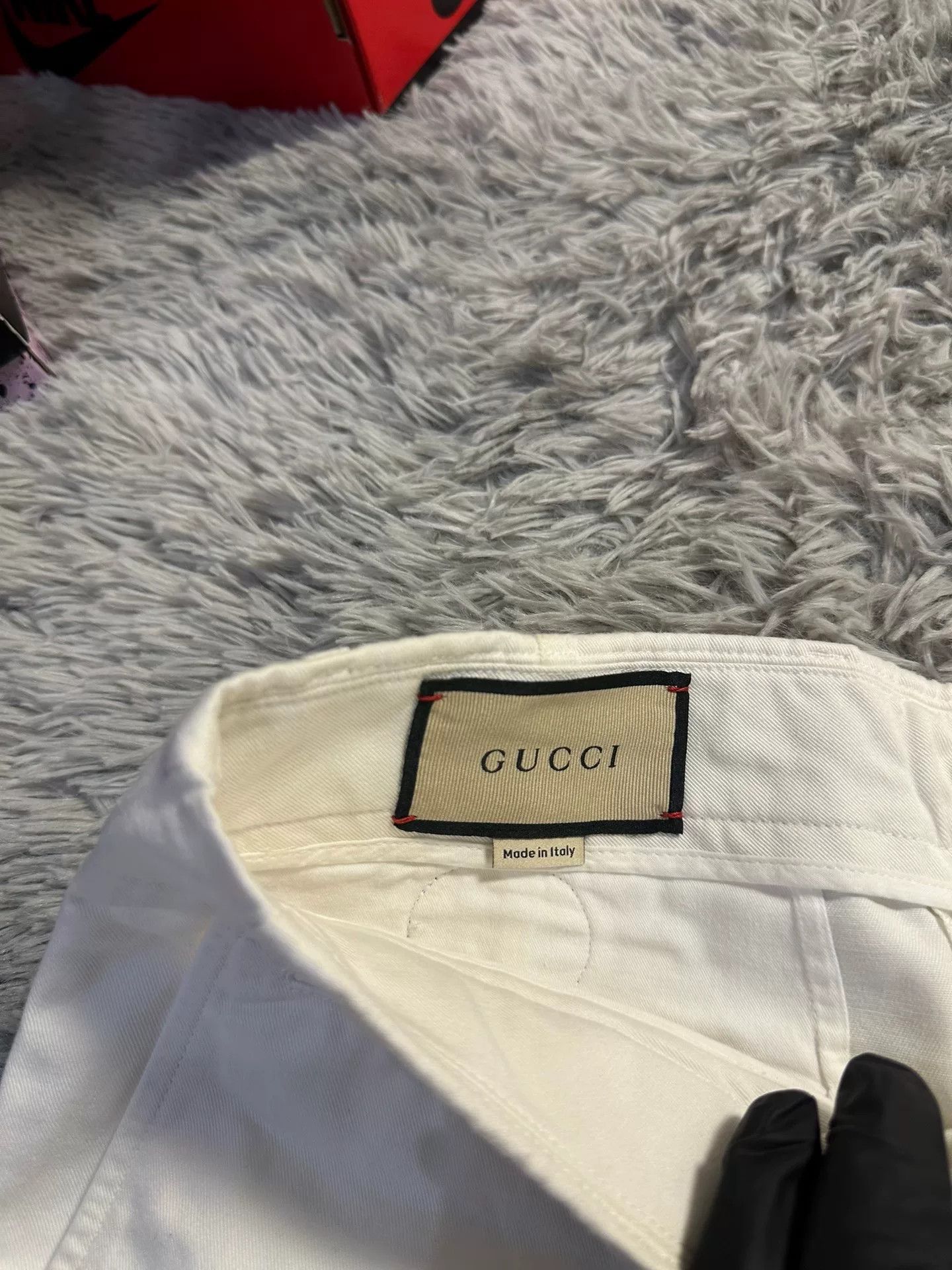 Gucci Gucci Embroidered Logo Shorts Size US 30 / EU 46 - 4 Thumbnail