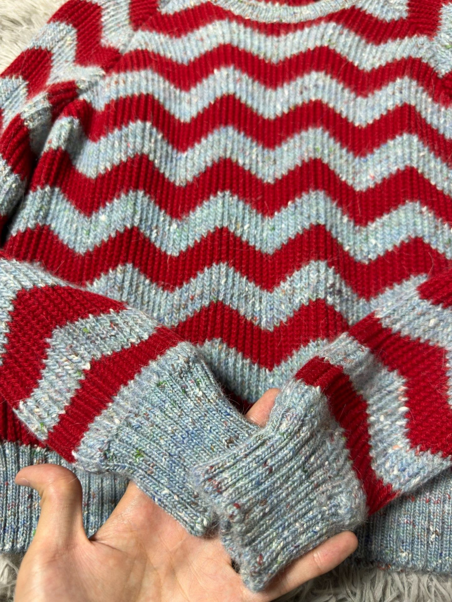 Miu Miu MiuMiu Ripple Sweater Long Sleeve Size XS / US 0-2 / IT 36-38 - 4 Thumbnail