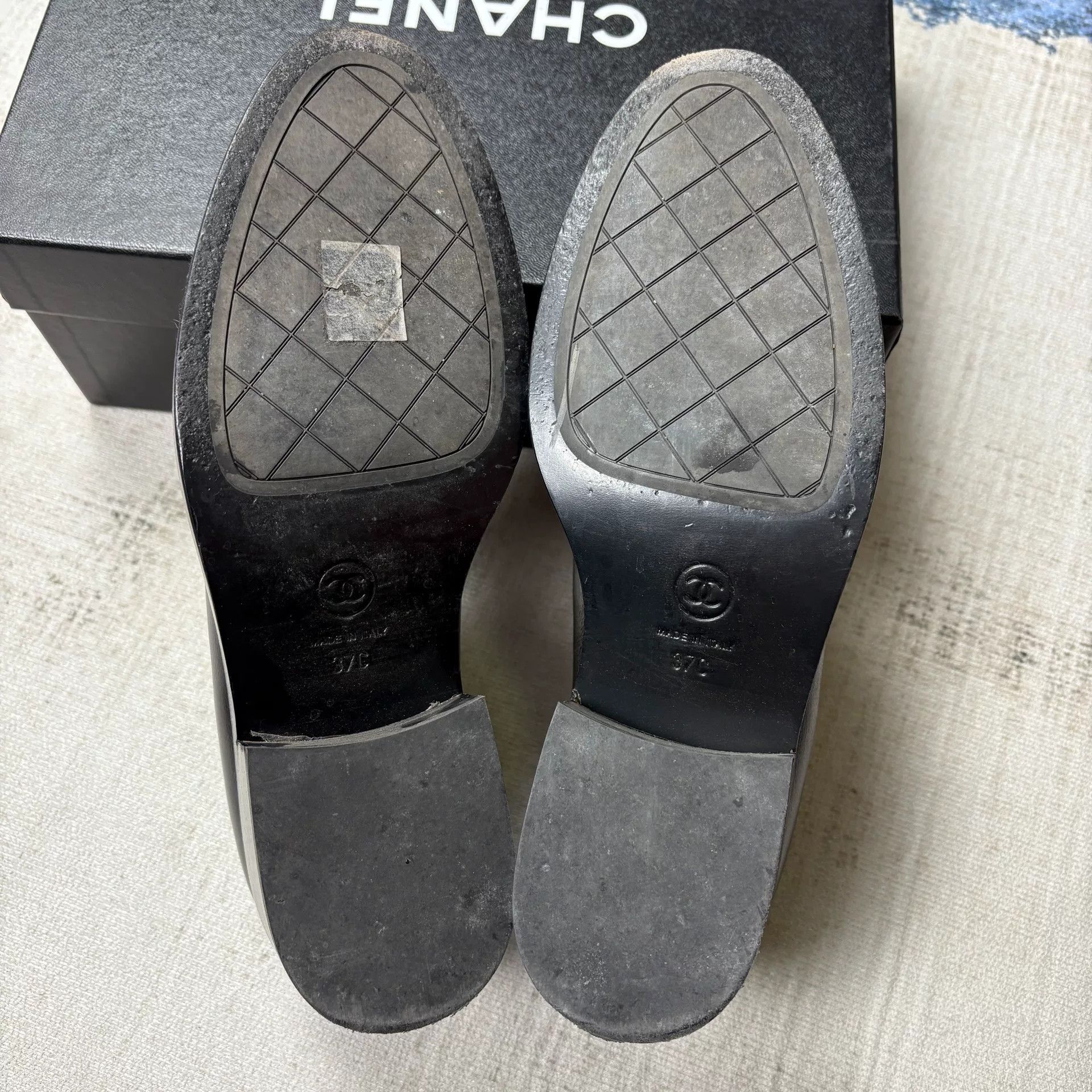 Chanel CHANEL Women's Black Loafers Size US 6 / IT 36 - 7 Thumbnail