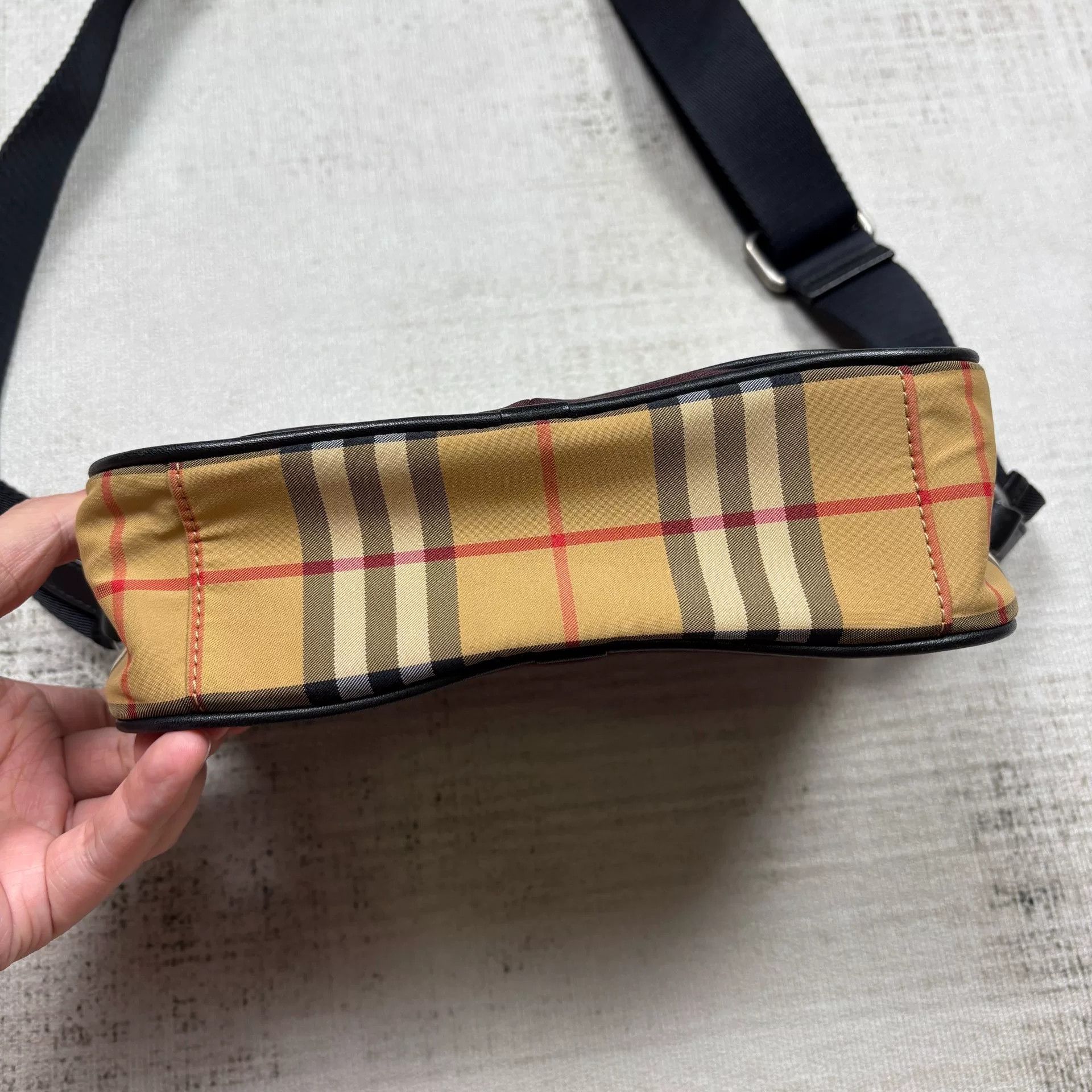 Burberry Burberry Crossbody Shoulder Bag Size ONE SIZE - 3 Thumbnail