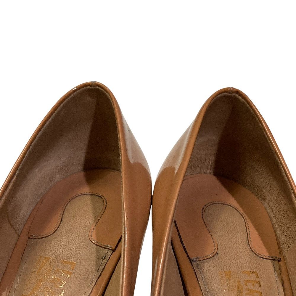 Salvatore Ferragamo Salvatore Ferragamo Salvatore Ferragamo Vara Patent Leather Pumps Leather Shoes DUTY FREE for USA Size ONE SIZE - 6 Thumbnail