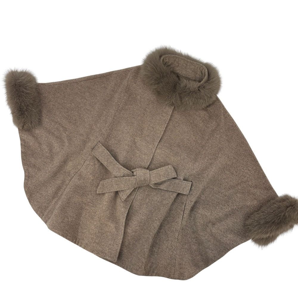 Other Other La MODE Fox Fur Wool Poncho Coat Textile Outerwear DUTY FREE for USA Size ONE SIZE - 9 Thumbnail