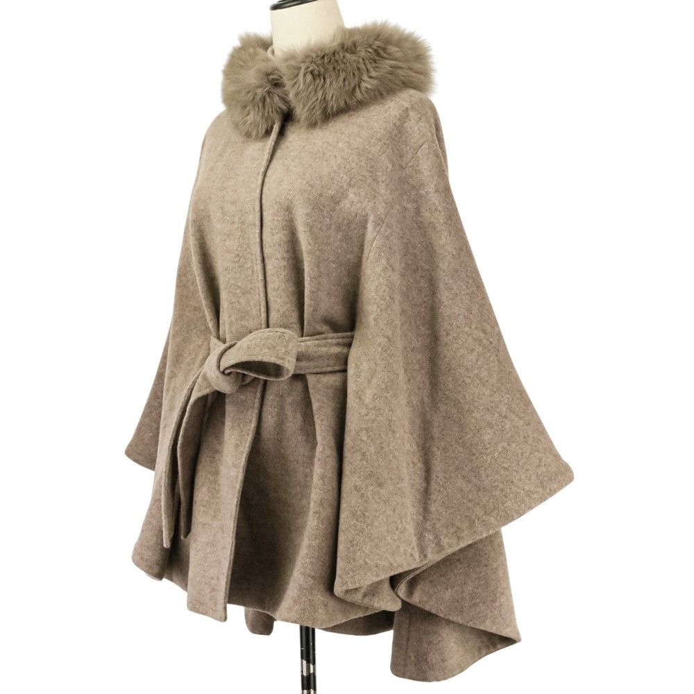 Other Other La MODE Fox Fur Wool Poncho Coat Textile Outerwear DUTY FREE for USA Size ONE SIZE - 3 Thumbnail