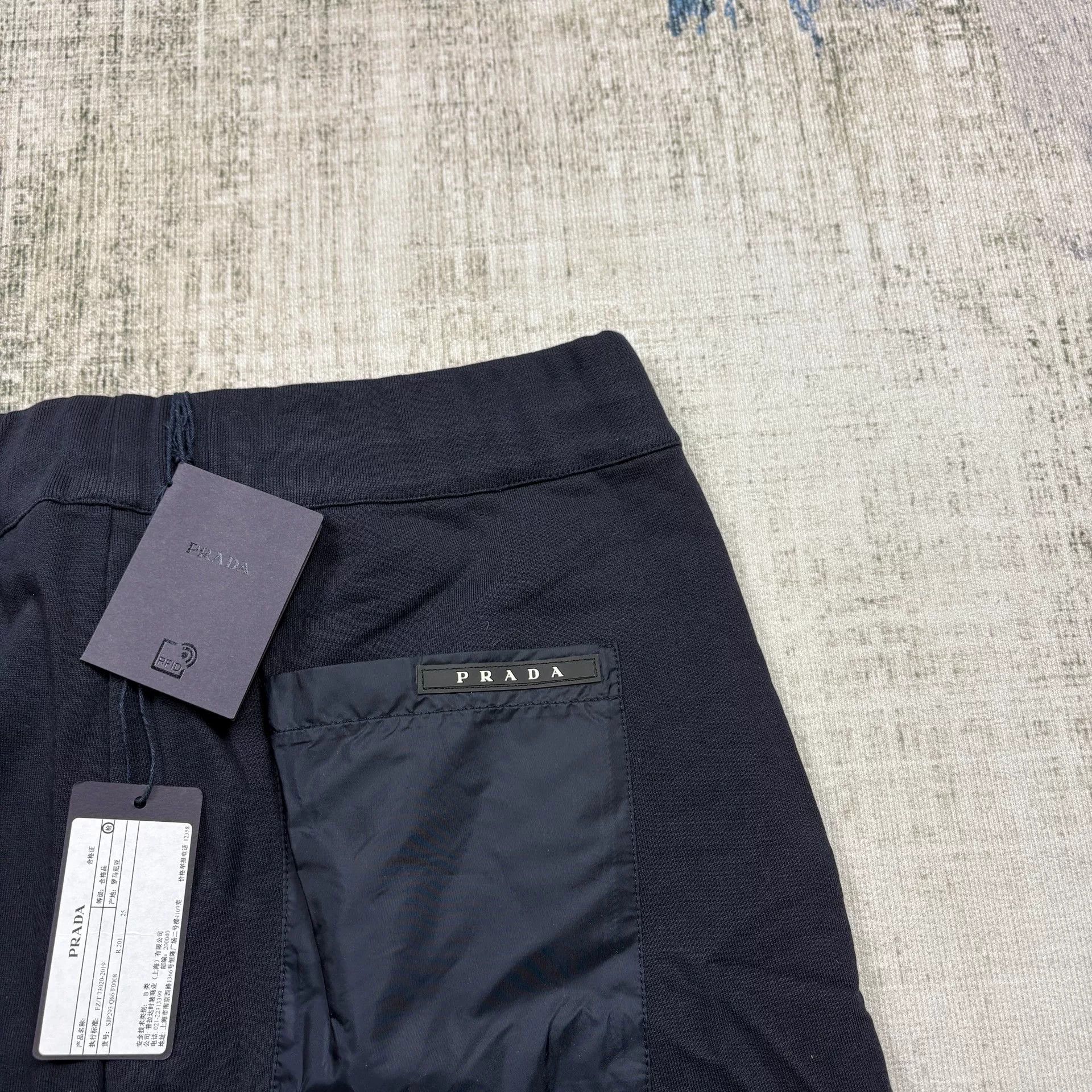 Prada PRADA Casual Shorts Size US 26 / EU 42 - 6 Thumbnail