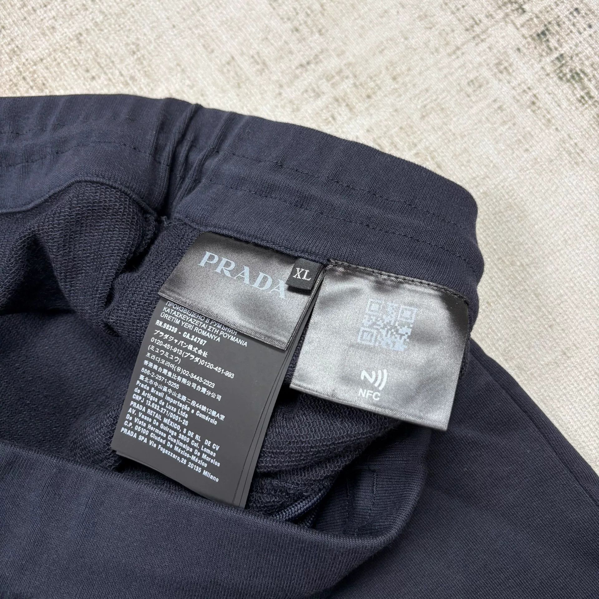 Prada PRADA Casual Shorts Size US 26 / EU 42 - 4 Thumbnail