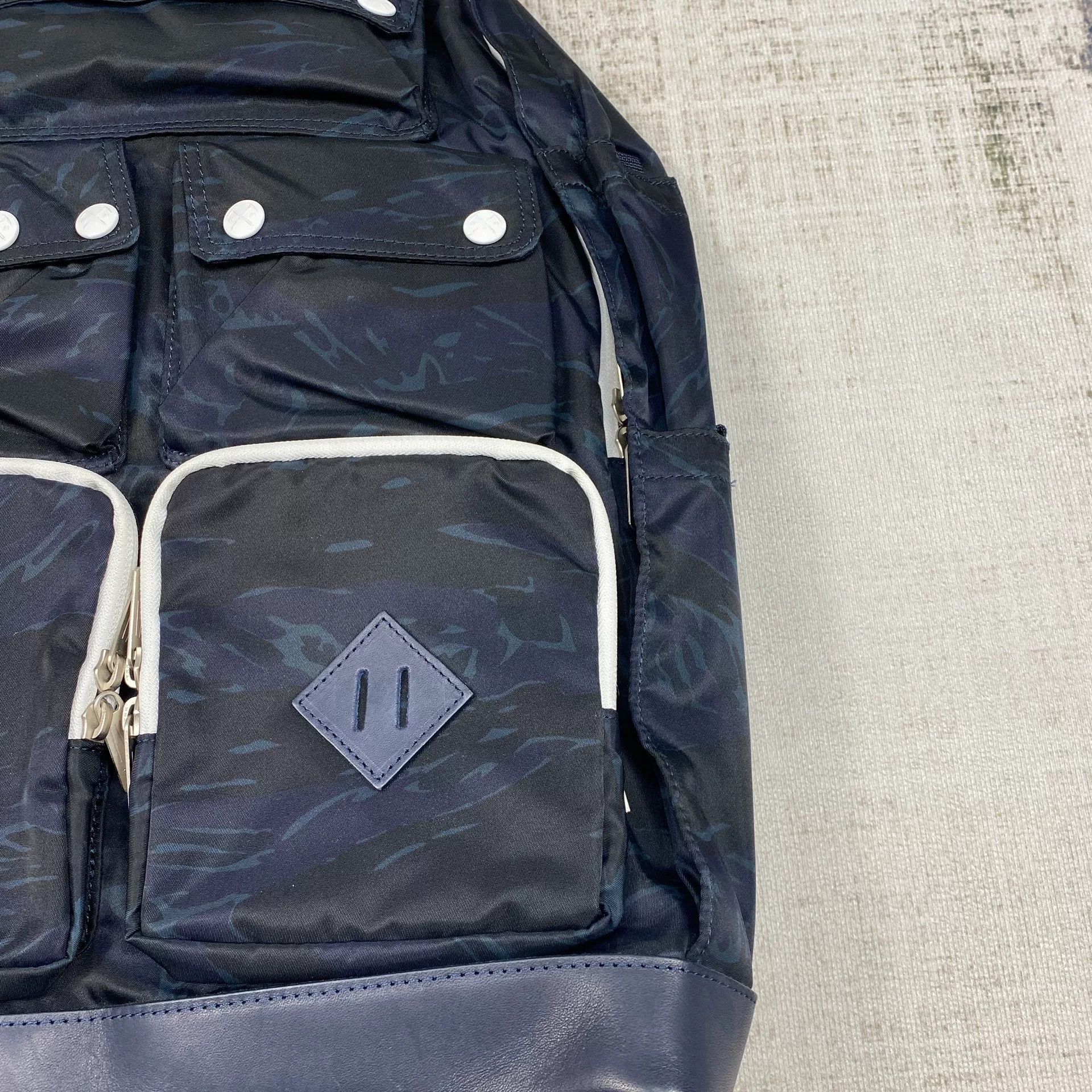 White Mountaineering MADNESS x WHITE MOUNTAINEERING Backpack Size ONE SIZE - 2 Thumbnail