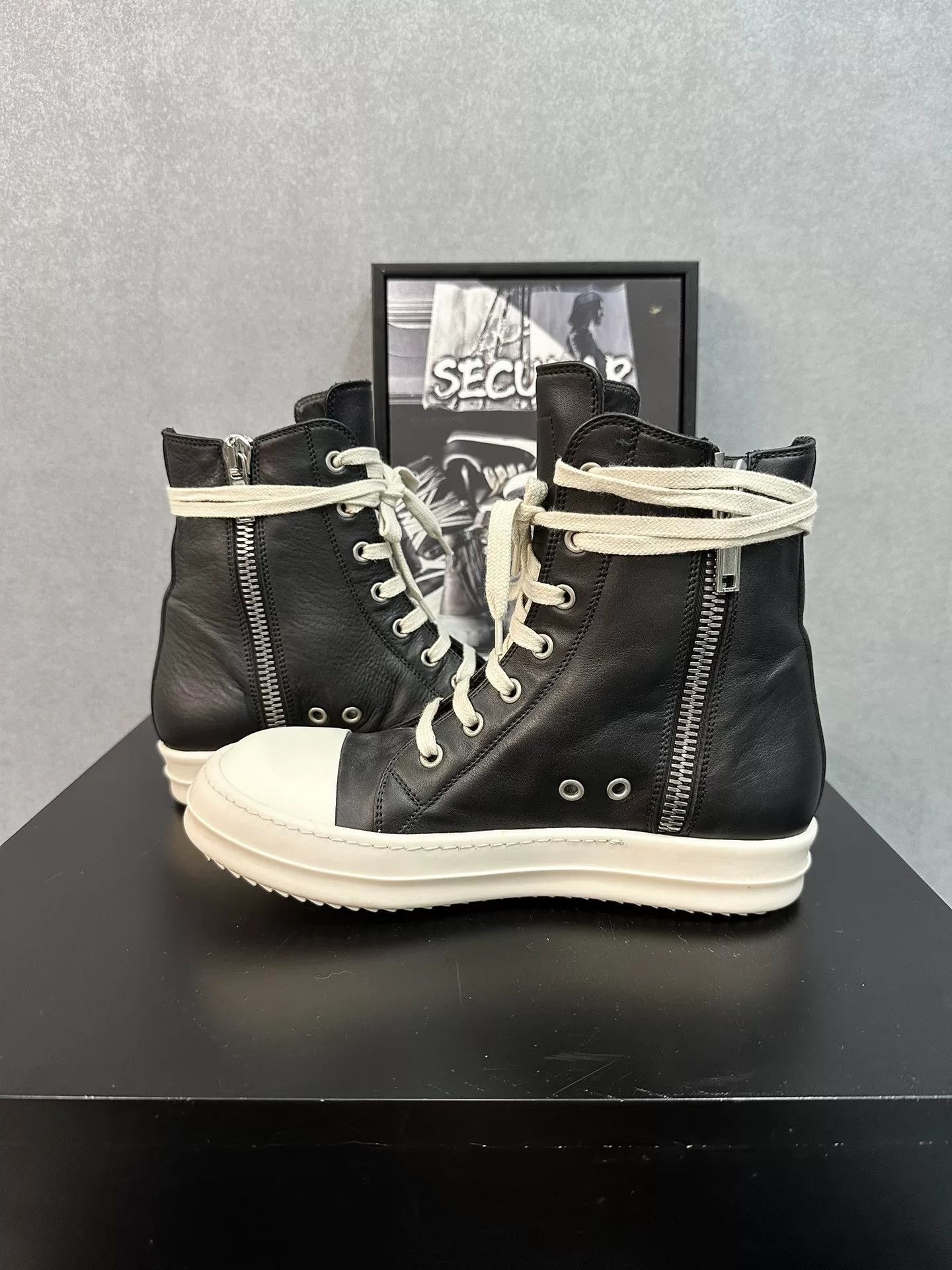 Rick Owens rick owens black and white high-top sneakers Size US 6 / IT 36 - 6 Thumbnail