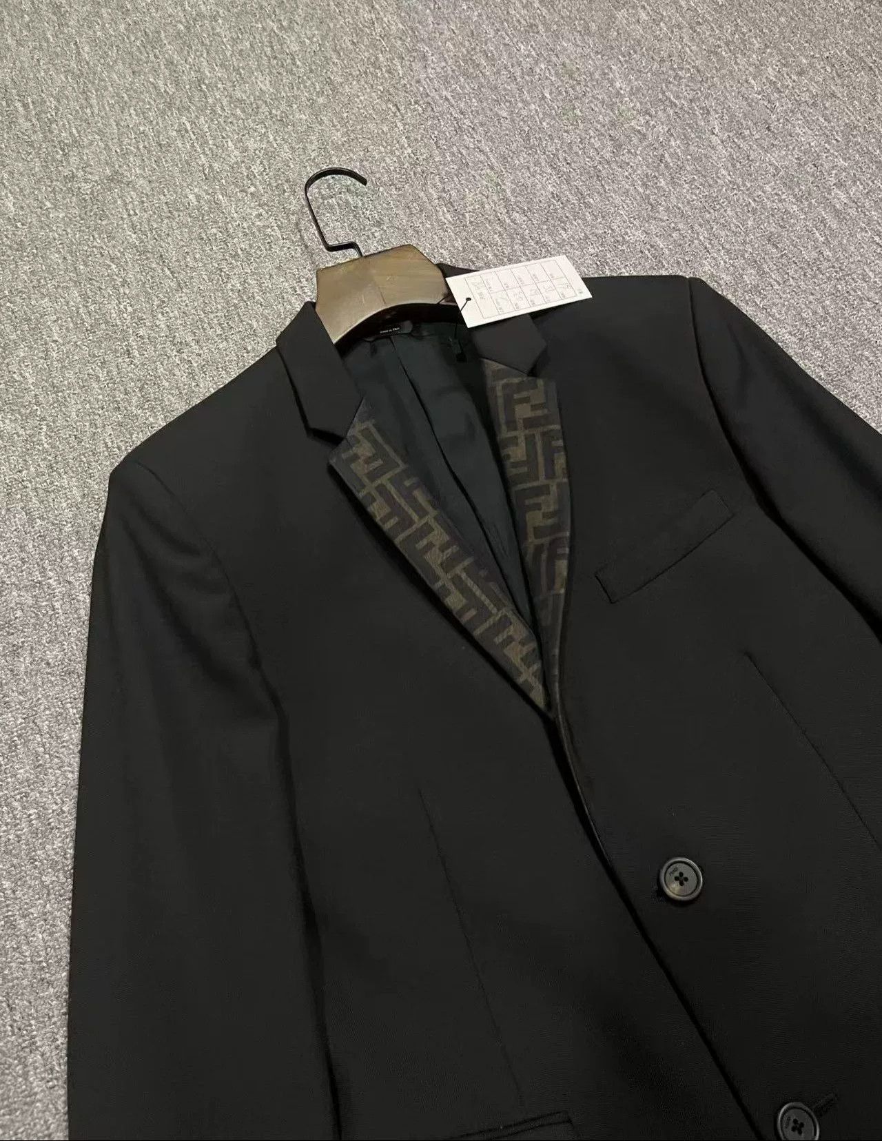 Fendi Fendi Logo Suit Set in Excellent Condition Size US M / EU 48-50 / 2 - 3 Thumbnail