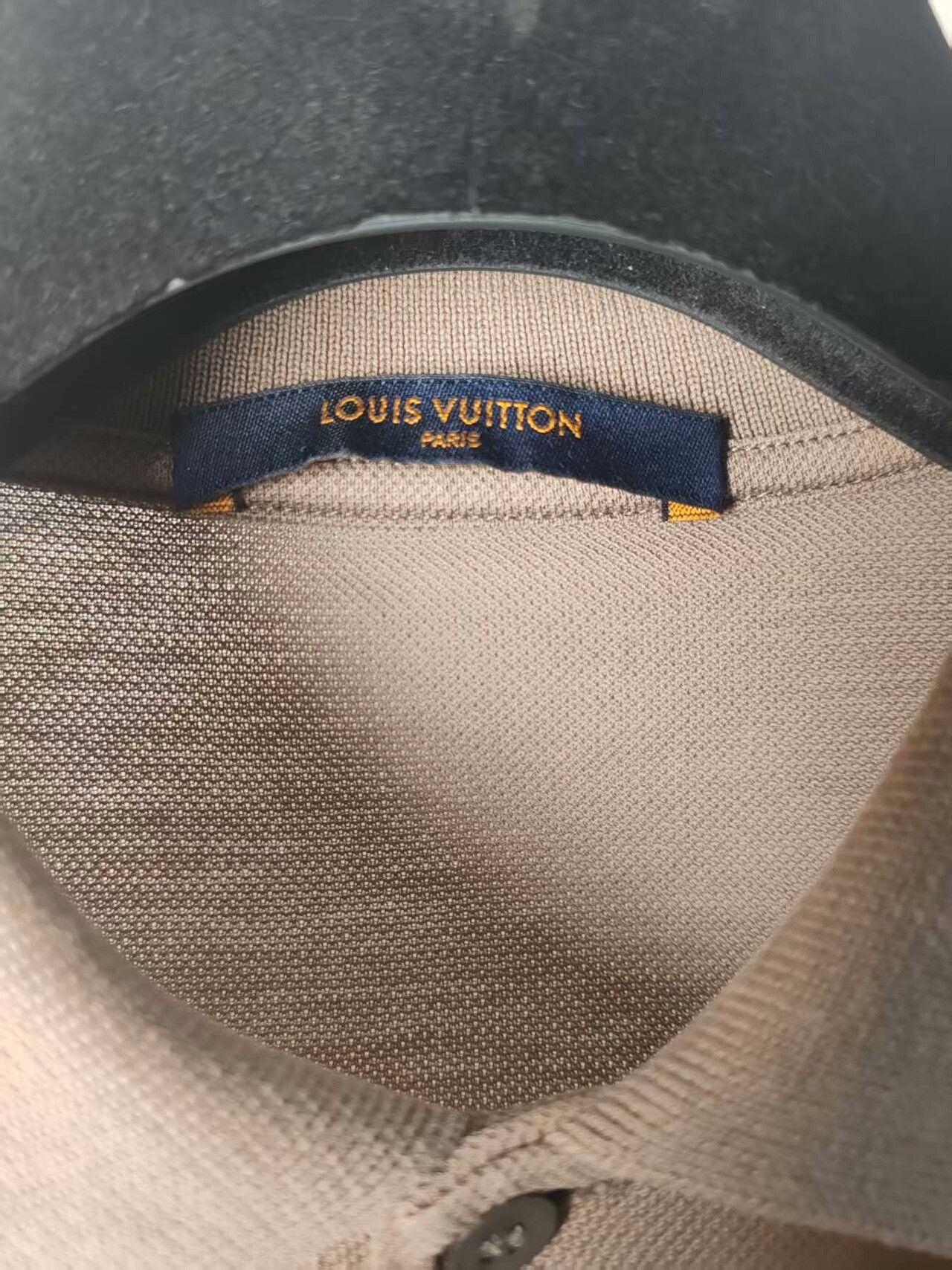 LVC Louis Vuitton Embroidered Logo Short Sleeve Shirt Size US M / EU 48-50 / 2 - 4 Thumbnail