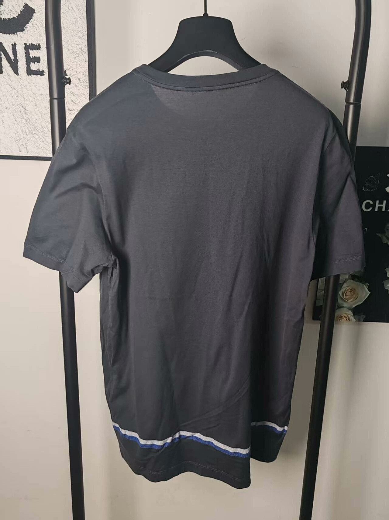Louis Vuitton Authentic LV Logo Short Sleeve Shirt Size US M / EU 48-50 / 2 - 2 Thumbnail