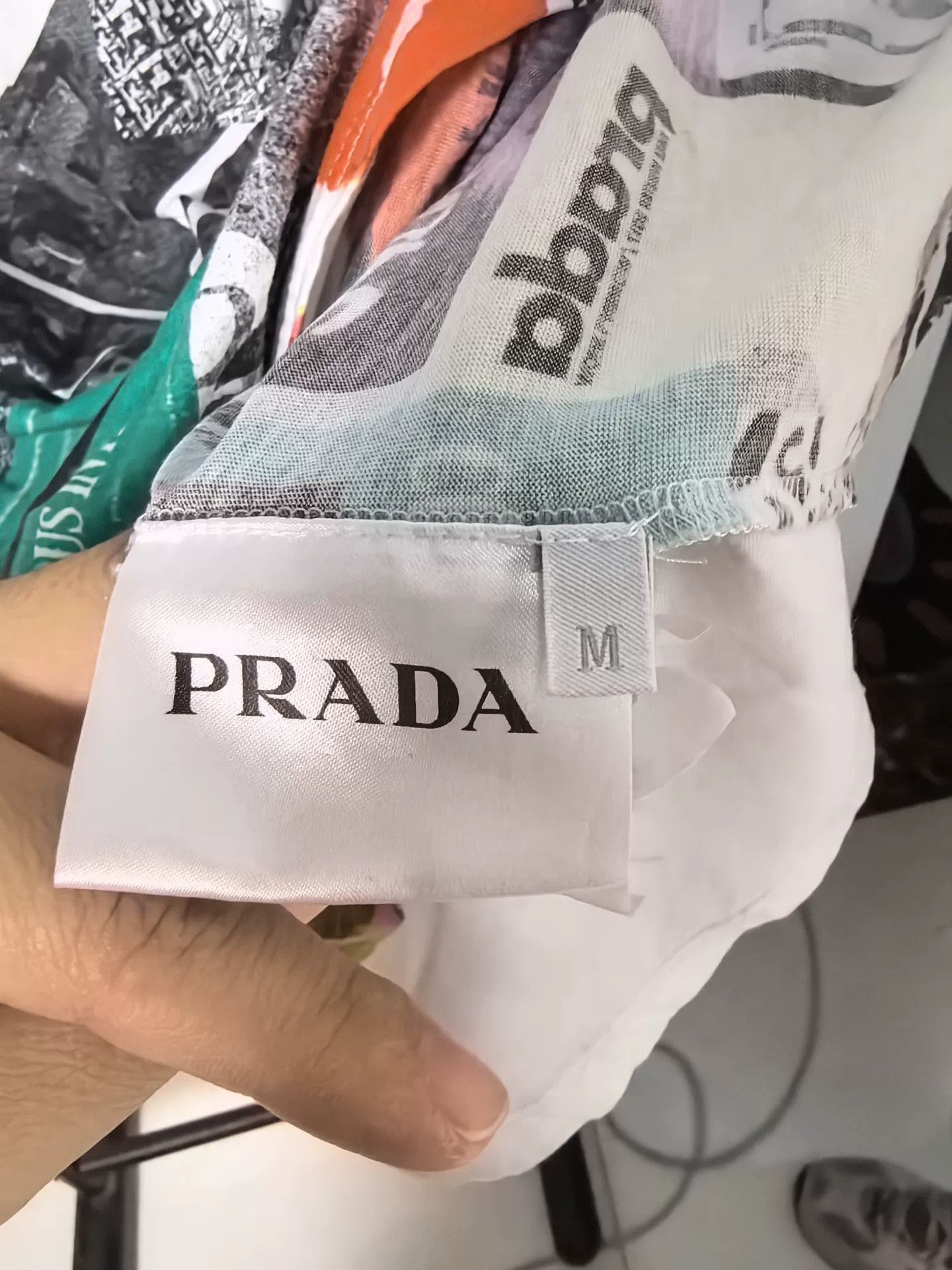 Prada Authentic Prada Short Sleeve Triangle Logo Shirt Size US M / EU 48-50 / 2 - 4 Thumbnail