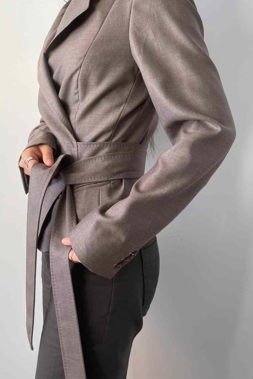 Max Mara Max Mara Vintage Strapped Jacket Size M / US 6-8 / IT 42-44 - 2 Thumbnail