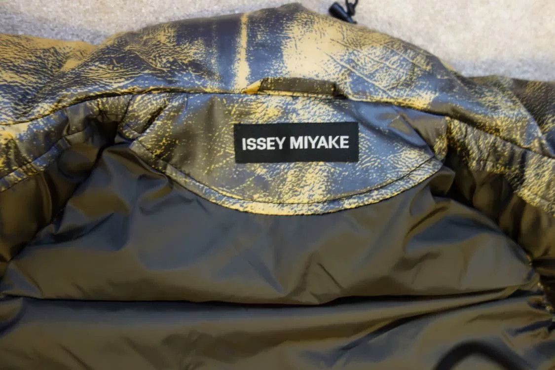 Issey Miyake Issey Miyake Vintage Down Vest Size US M / EU 48-50 / 2 - 4 Thumbnail