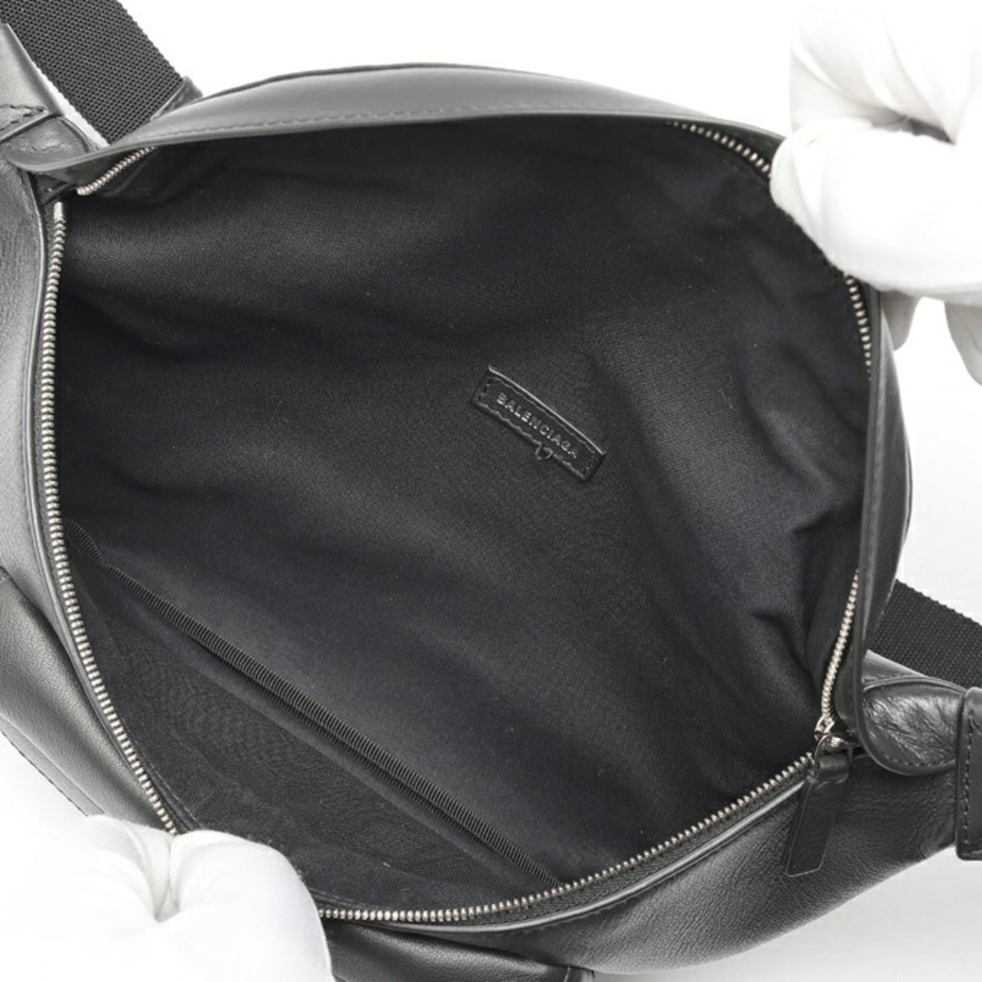 Balenciaga Balenciaga Everyday Belt Bag Body 552375 Leather Black S-160086 Size ONE SIZE - 5 Thumbnail