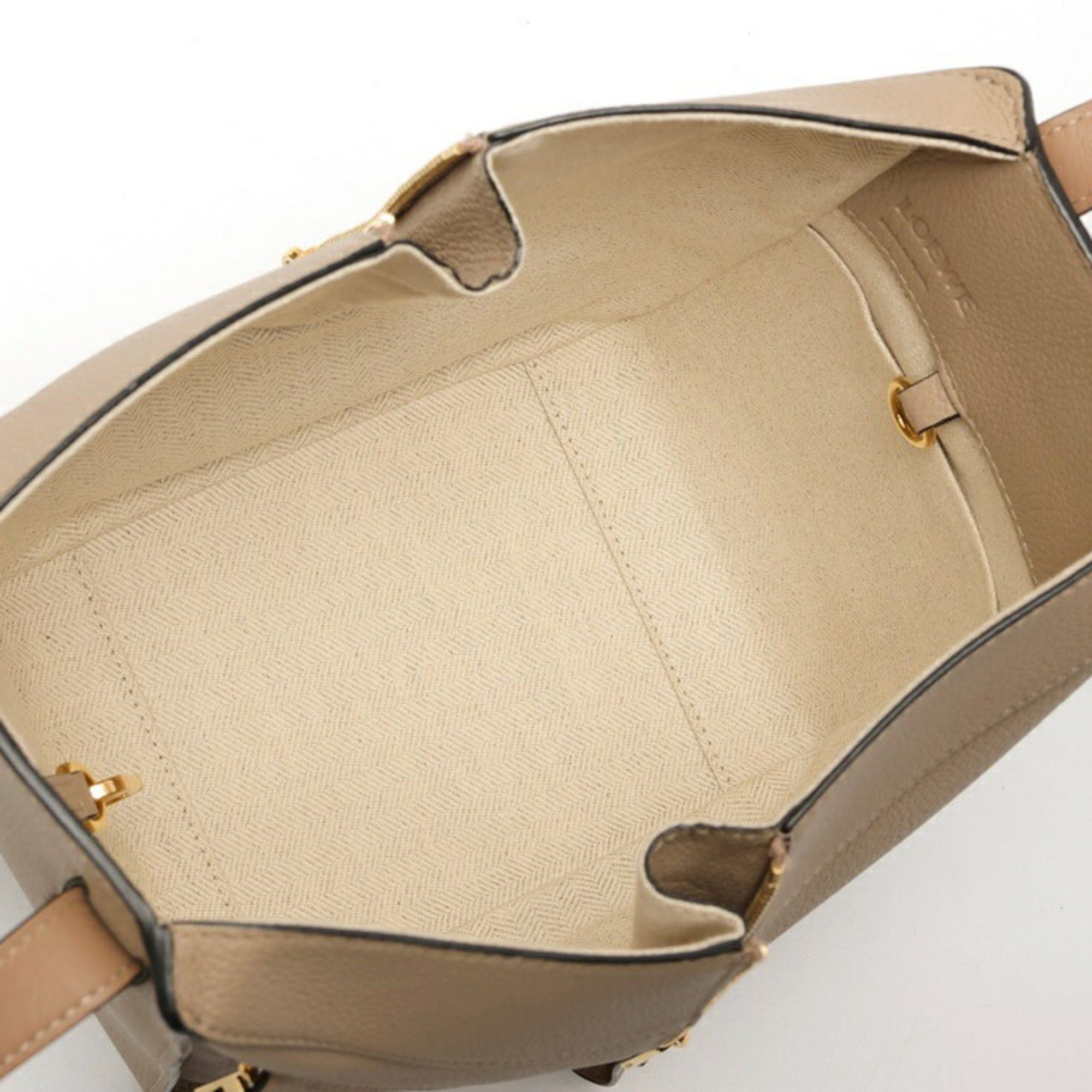 Loewe LOEWE Hammock Bag Compact A538H13X03 in Calfskin Sand (Greige) Size ONE SIZE - 5 Thumbnail