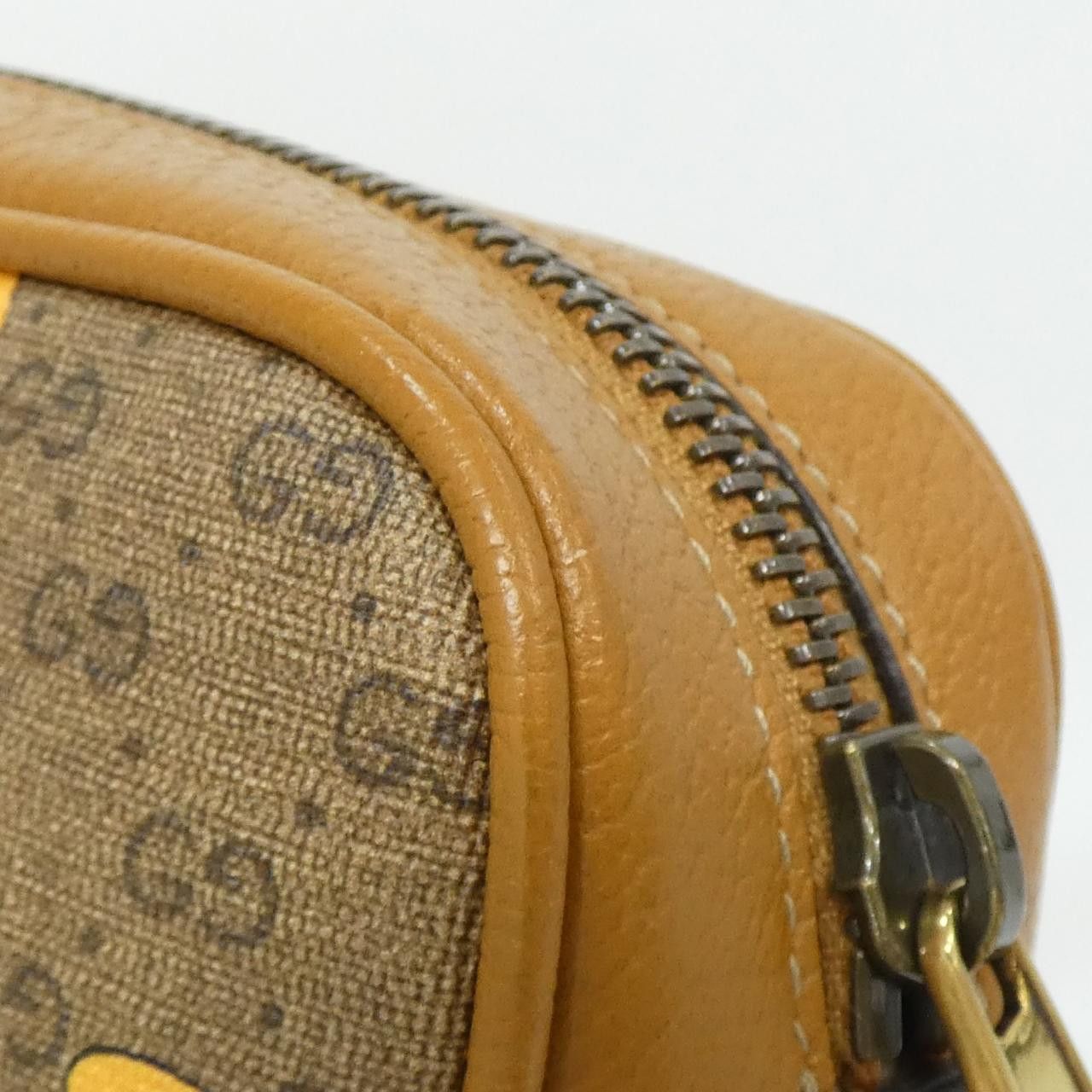 Gucci Gucci Gucci Mickey Print Mini GG Supreme Shoulder Bag Leather Shoulder Bag 602536 HWUBM DUTY FREE for USA Size ONE SIZE - 4 Thumbnail