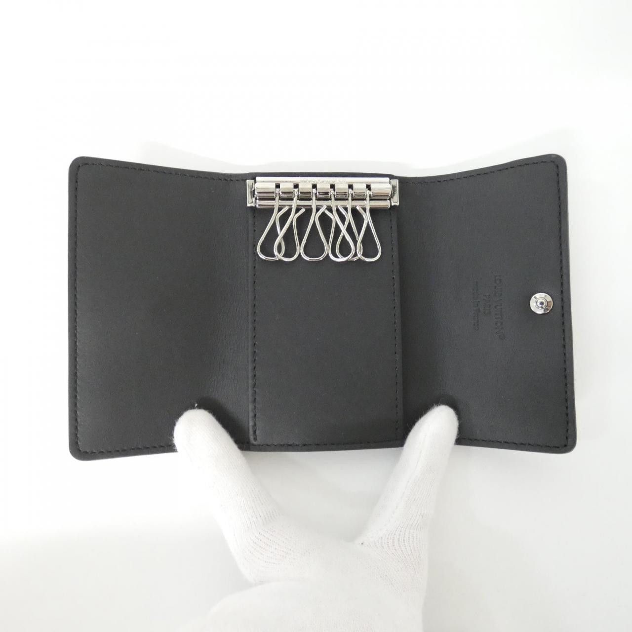 Louis Vuitton Louis Vuitton Louis Vuitton Monogram Shadow Key Case Leather Key case M14825 DUTY FREE for USA Size ONE SIZE - 3 Thumbnail