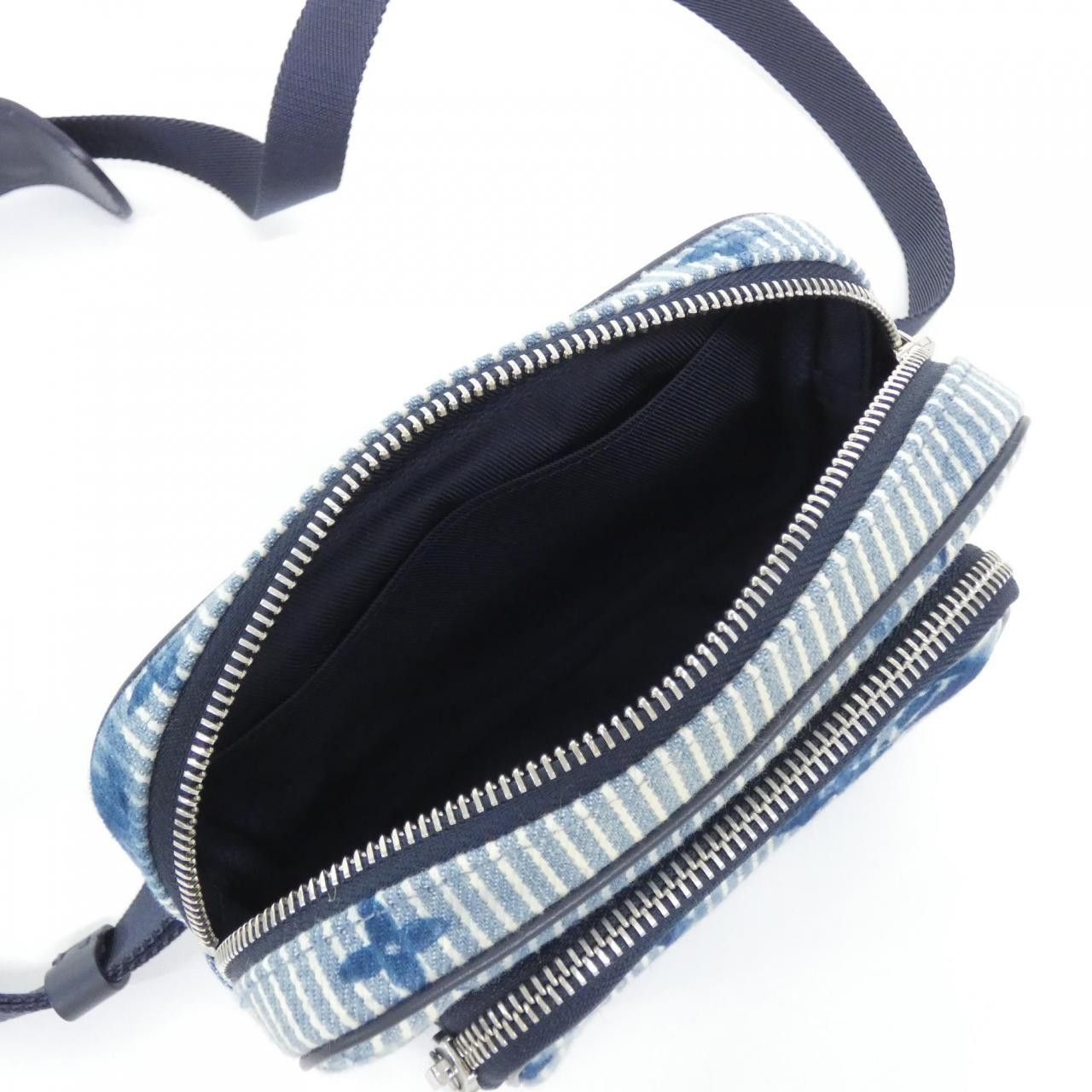 Louis Vuitton Louis Vuitton Louis Vuitton Watercolor Monogram Canvas Shoulder Bag Textile Shoulder Bag M80462 DUTY FREE for USA Size ONE SIZE - 5 Thumbnail