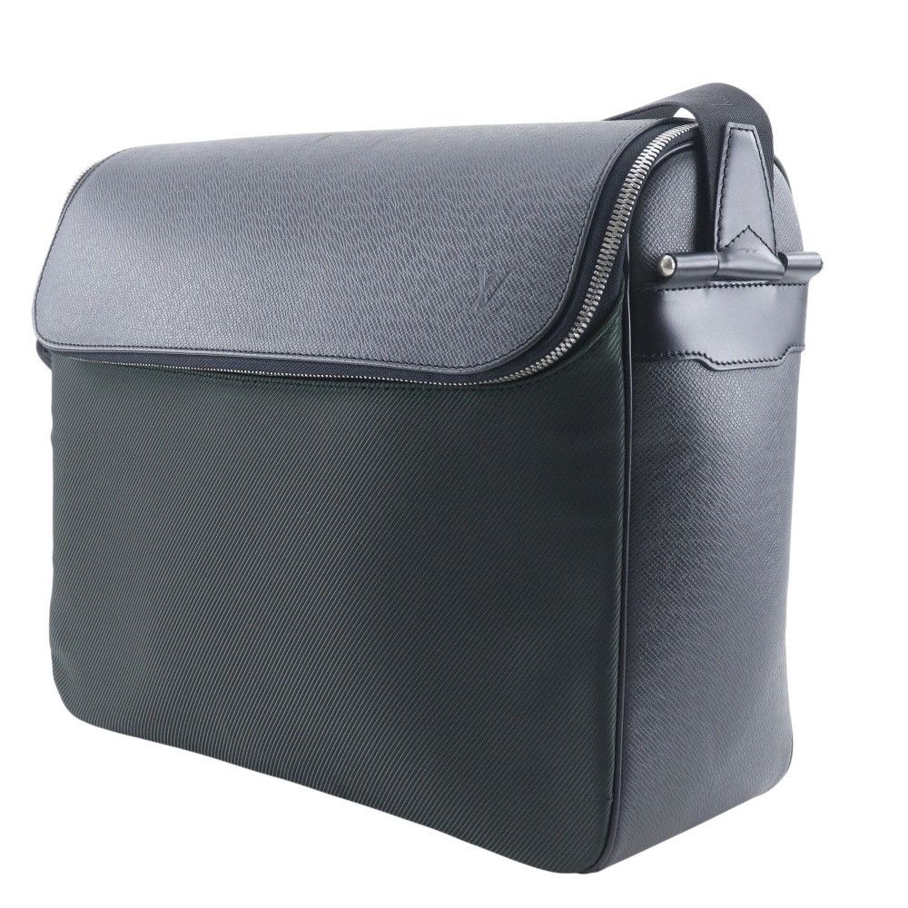 Louis Vuitton Louis Vuitton Louis Vuitton Taïmyr Taiga Nylon Shoulder Bag Textile Shoulder Bag M30862 DUTY FREE for USA Size ONE SIZE - 2 Thumbnail