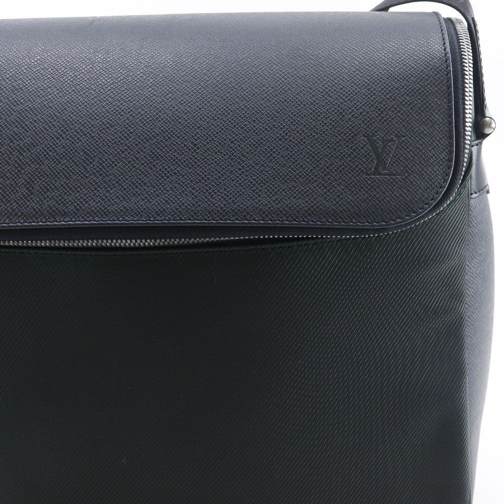 Louis Vuitton Louis Vuitton Louis Vuitton Taïmyr Taiga Nylon Shoulder Bag Textile Shoulder Bag M30862 DUTY FREE for USA Size ONE SIZE - 11 Thumbnail