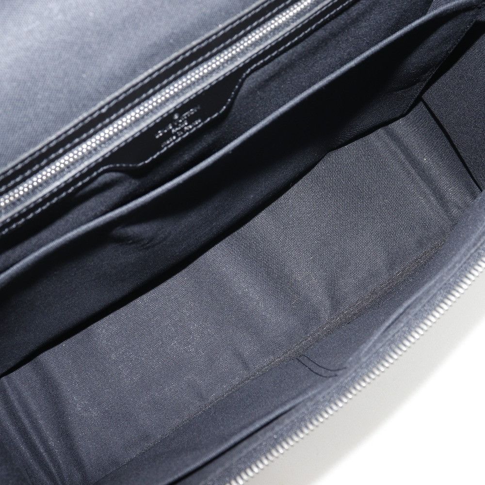 Louis Vuitton Louis Vuitton Louis Vuitton Taïmyr Taiga Nylon Shoulder Bag Textile Shoulder Bag M30862 DUTY FREE for USA Size ONE SIZE - 5 Thumbnail