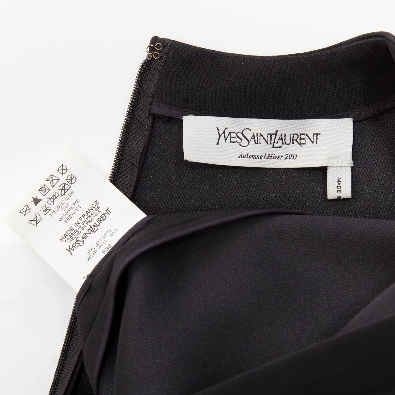 Saint Laurent Paris YVES SAINT LAURENT 2011 Runway wool black houndstooth fit flare dress FR36 S Size S / US 4 / IT 40 - 8 Thumbnail