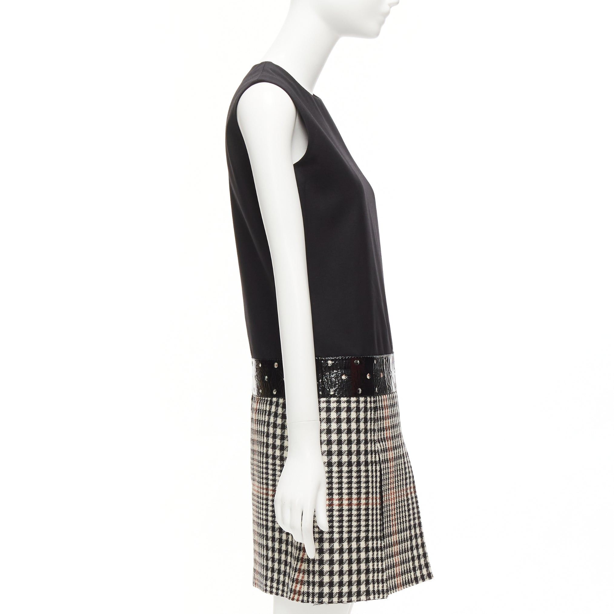 Saint Laurent Paris YVES SAINT LAURENT 2011 Runway wool black houndstooth fit flare dress FR36 S Size S / US 4 / IT 40 - 4 Thumbnail